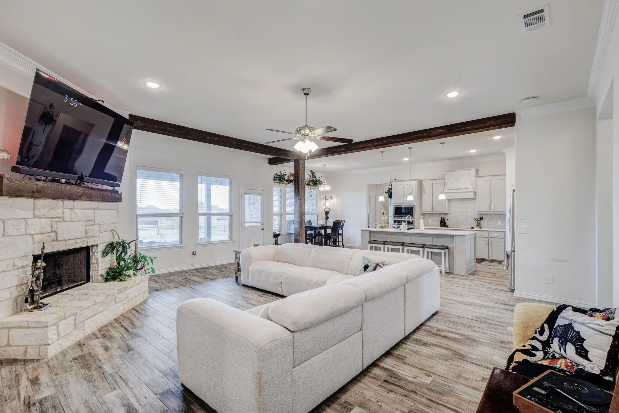 Single Family Residence For Sale in Denton County , 7604 Midway Ridge Trail, Ponder, Texas 76259, 4 Bedroom, 3 Bathroom, 3 Garage spaces, 2,832 Sqft, built in 2021, mls#21369176, Real Estate Agent in Ponder, Homes For Sale in Denton county, Homes For Sale in Ponder, Realtor in Ponder Texas, Real Estate Brokerage Independent Realty Texas, Luminita Cordes Realtor