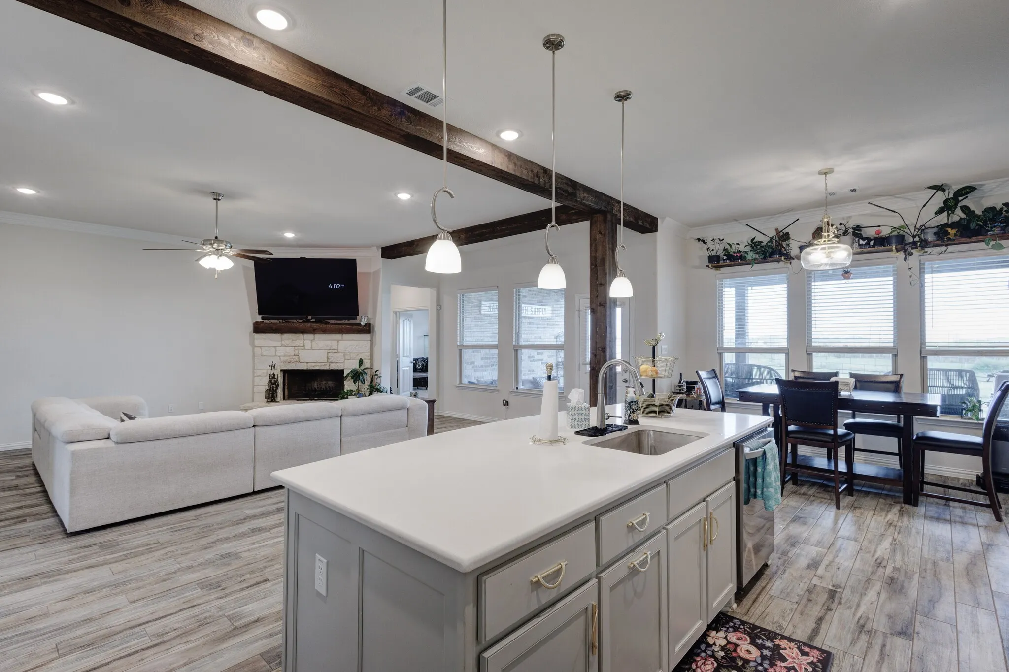 Single Family Residence For Sale in Denton County , 7604 Midway Ridge Trail, Ponder, Texas 76259, 4 Bedroom, 3 Bathroom, 3 Garage spaces, 2,832 Sqft, built in 2021, mls#21369176, Real Estate Agent in Ponder, Homes For Sale in Denton county, Homes For Sale in Ponder, Realtor in Ponder Texas, Real Estate Brokerage Independent Realty Texas, Luminita Cordes Realtor