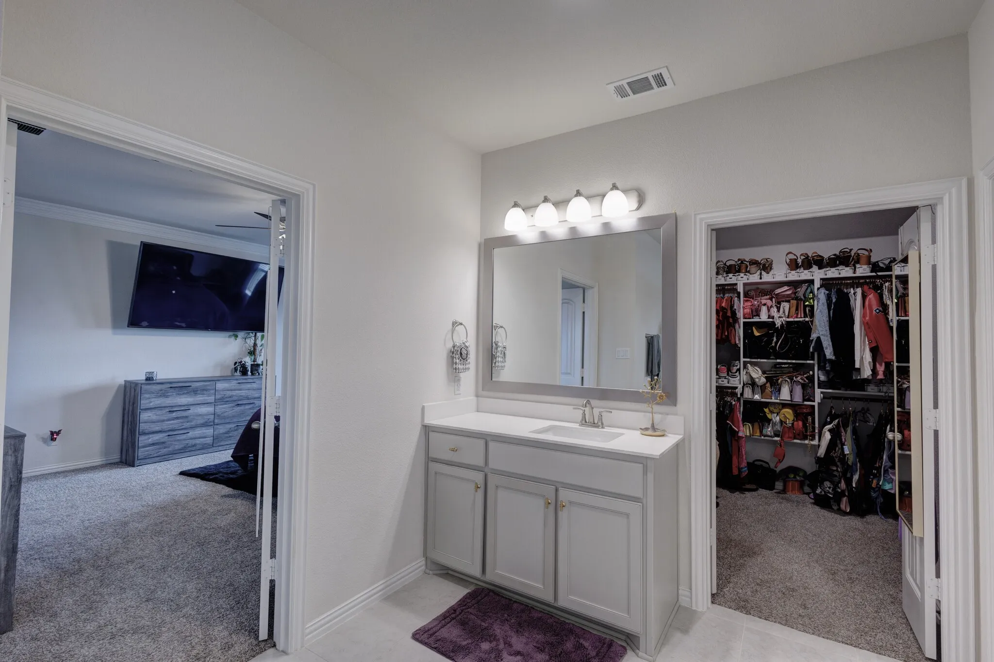 Single Family Residence For Sale in Denton County , 7604 Midway Ridge Trail, Ponder, Texas 76259, 4 Bedroom, 3 Bathroom, 3 Garage spaces, 2,832 Sqft, built in 2021, mls#21369176, Real Estate Agent in Ponder, Homes For Sale in Denton county, Homes For Sale in Ponder, Realtor in Ponder Texas, Real Estate Brokerage Independent Realty Texas, Luminita Cordes Realtor