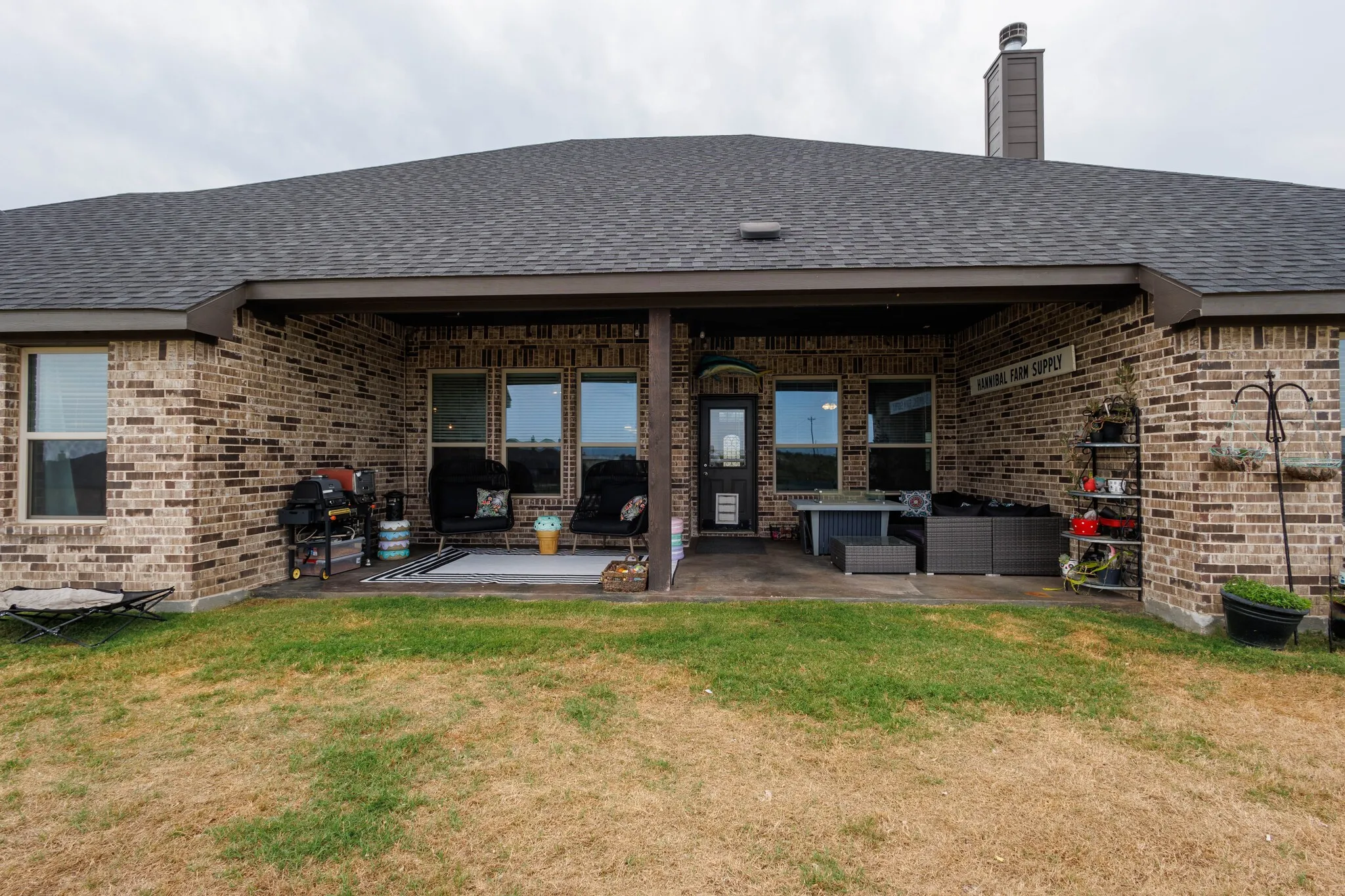 Single Family Residence For Sale in Denton County , 7604 Midway Ridge Trail, Ponder, Texas 76259, 4 Bedroom, 3 Bathroom, 3 Garage spaces, 2,832 Sqft, built in 2021, mls#21369176, Real Estate Agent in Ponder, Homes For Sale in Denton county, Homes For Sale in Ponder, Realtor in Ponder Texas, Real Estate Brokerage Independent Realty Texas, Luminita Cordes Realtor