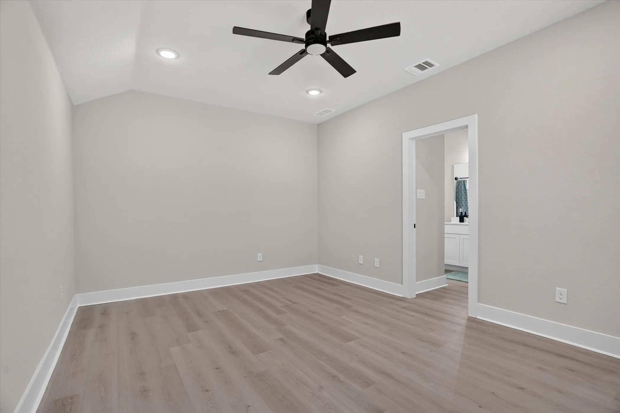 Single Family Residence For Sale in Hood County , 461 Peace Lily Way, Tolar, Texas 76476, 3 Bedroom, 2 Bathroom, 2 Garage spaces, 1,233 Sqft, built in 2025, mls#21368715, Real Estate Agent in Tolar, Homes For Sale in Hood county, Homes For Sale in Tolar, Realtor in Tolar Texas, Real Estate Brokerage Independent Realty Texas, Luminita Cordes Realtor