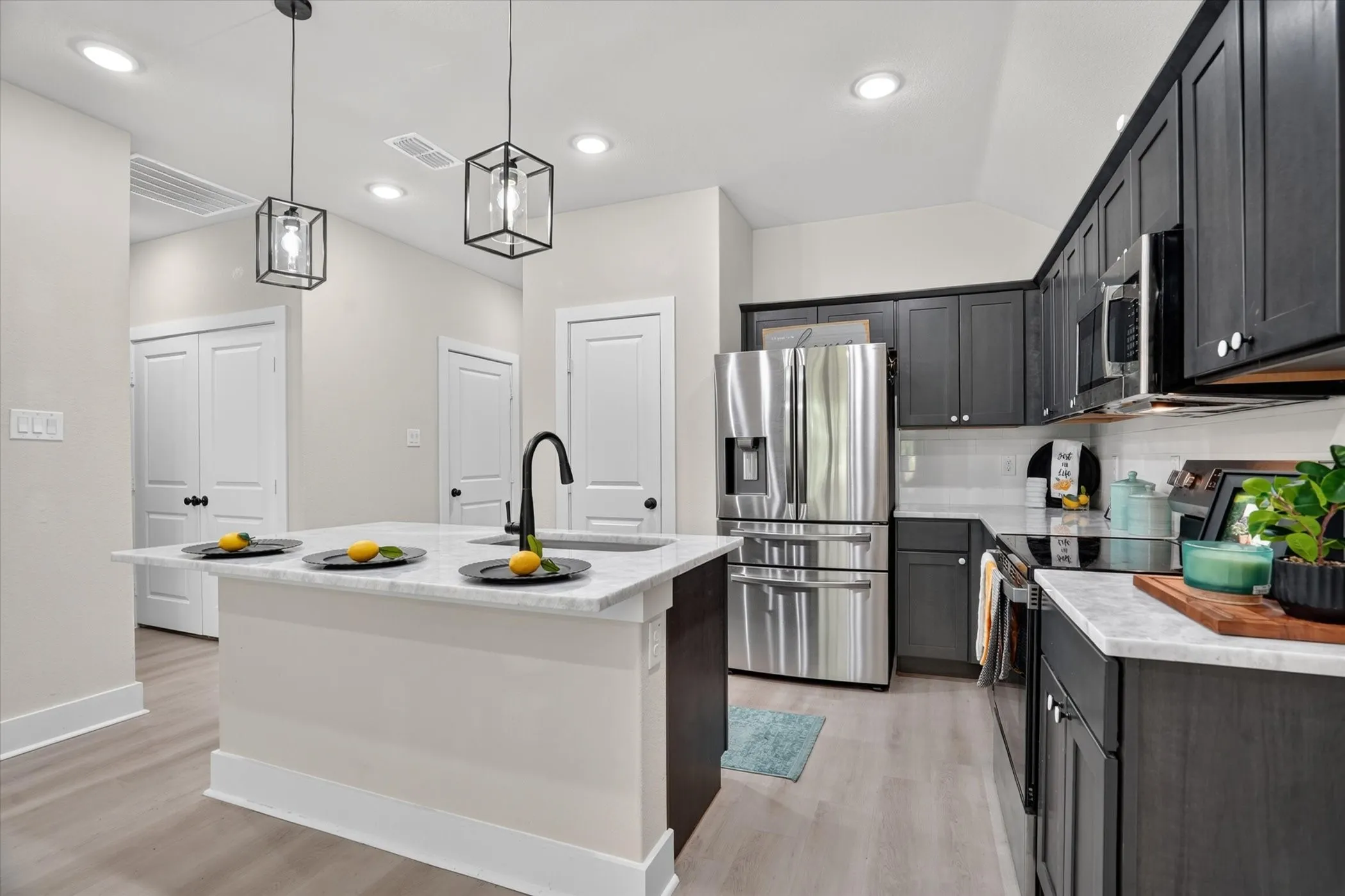 Single Family Residence For Sale in Hood County , 461 Peace Lily Way, Tolar, Texas 76476, 3 Bedroom, 2 Bathroom, 2 Garage spaces, 1,233 Sqft, built in 2025, mls#21368715, Real Estate Agent in Tolar, Homes For Sale in Hood county, Homes For Sale in Tolar, Realtor in Tolar Texas, Real Estate Brokerage Independent Realty Texas, Luminita Cordes Realtor
