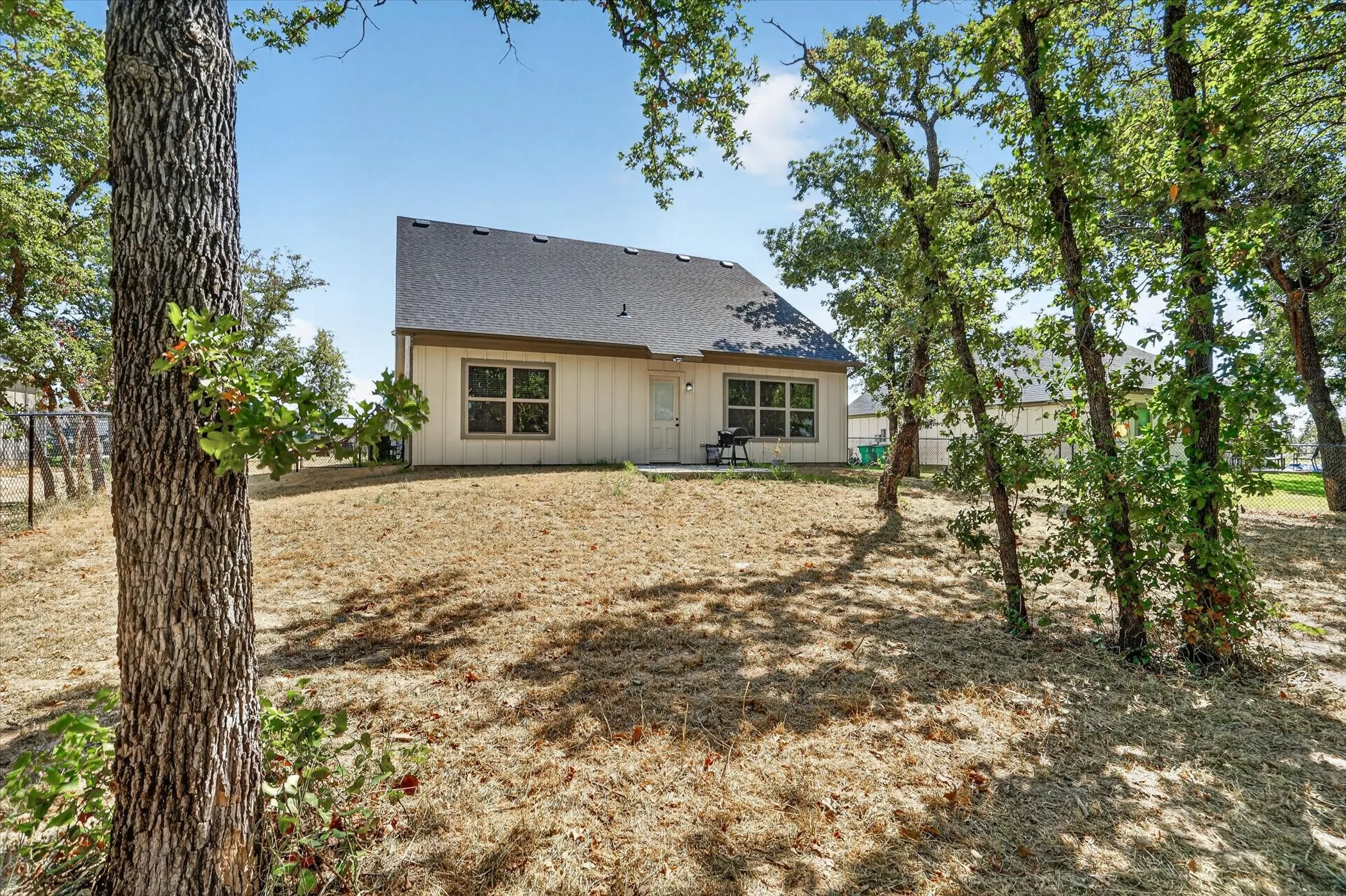 Single Family Residence For Sale in Hood County , 461 Peace Lily Way, Tolar, Texas 76476, 3 Bedroom, 2 Bathroom, 2 Garage spaces, 1,233 Sqft, built in 2025, mls#21368715, Real Estate Agent in Tolar, Homes For Sale in Hood county, Homes For Sale in Tolar, Realtor in Tolar Texas, Real Estate Brokerage Independent Realty Texas, Luminita Cordes Realtor
