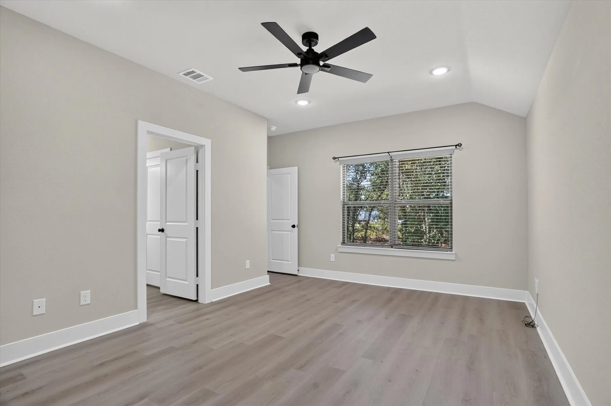 Single Family Residence For Sale in Hood County , 461 Peace Lily Way, Tolar, Texas 76476, 3 Bedroom, 2 Bathroom, 2 Garage spaces, 1,233 Sqft, built in 2025, mls#21368715, Real Estate Agent in Tolar, Homes For Sale in Hood county, Homes For Sale in Tolar, Realtor in Tolar Texas, Real Estate Brokerage Independent Realty Texas, Luminita Cordes Realtor