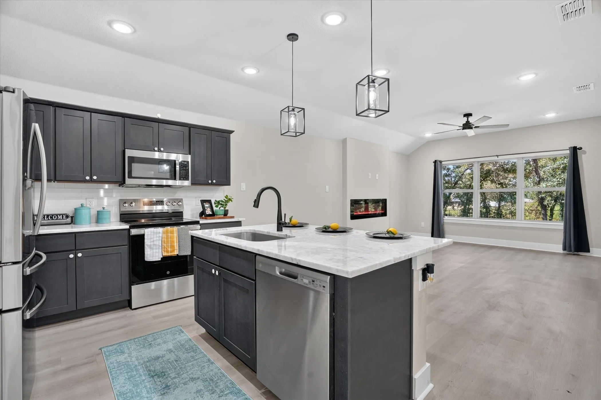 Single Family Residence For Sale in Hood County , 461 Peace Lily Way, Tolar, Texas 76476, 3 Bedroom, 2 Bathroom, 2 Garage spaces, 1,233 Sqft, built in 2025, mls#21368715, Real Estate Agent in Tolar, Homes For Sale in Hood county, Homes For Sale in Tolar, Realtor in Tolar Texas, Real Estate Brokerage Independent Realty Texas, Luminita Cordes Realtor