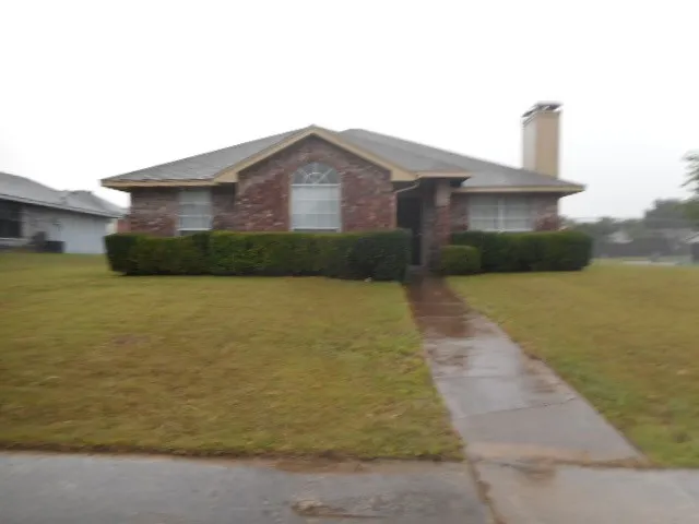 Single Family Residence For Rent in Dallas County , 1105 Rosewood Lane, Lancaster, Texas 75146, 3 Bedroom, 2 Bathroom, 2 Garage spaces, 1,402 Sqft, built in 1989, mls#21369188, Real Estate Agent in Lancaster, Homes For Rent in Dallas county, Homes For Rent in Lancaster, Realtor in Lancaster Texas, Real Estate Brokerage Independent Realty Texas, Luminita Cordes Realtor