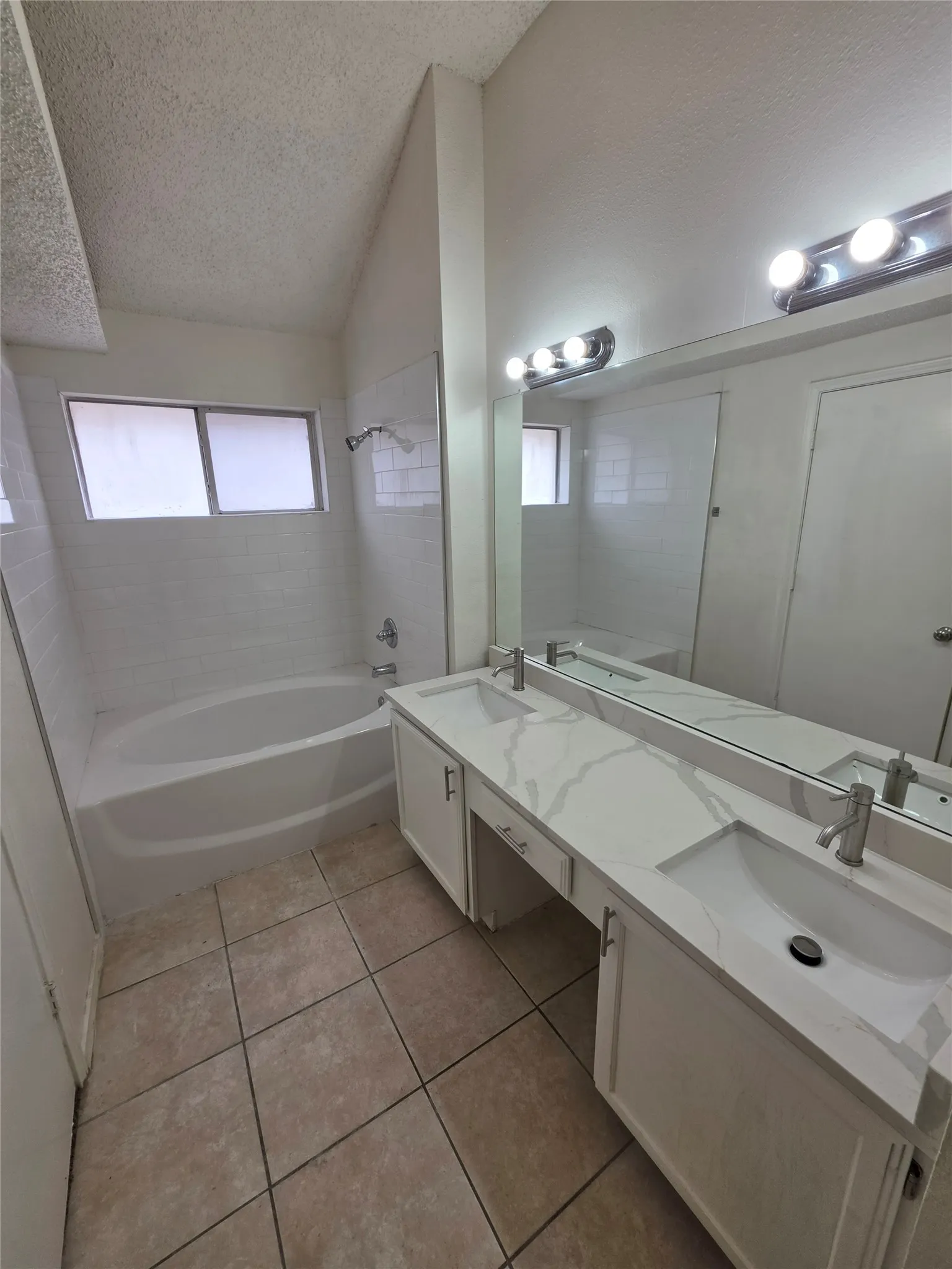 Single Family Residence For Rent in Dallas County , 1105 Rosewood Lane, Lancaster, Texas 75146, 3 Bedroom, 2 Bathroom, 2 Garage spaces, 1,402 Sqft, built in 1989, mls#21369188, Real Estate Agent in Lancaster, Homes For Rent in Dallas county, Homes For Rent in Lancaster, Realtor in Lancaster Texas, Real Estate Brokerage Independent Realty Texas, Luminita Cordes Realtor