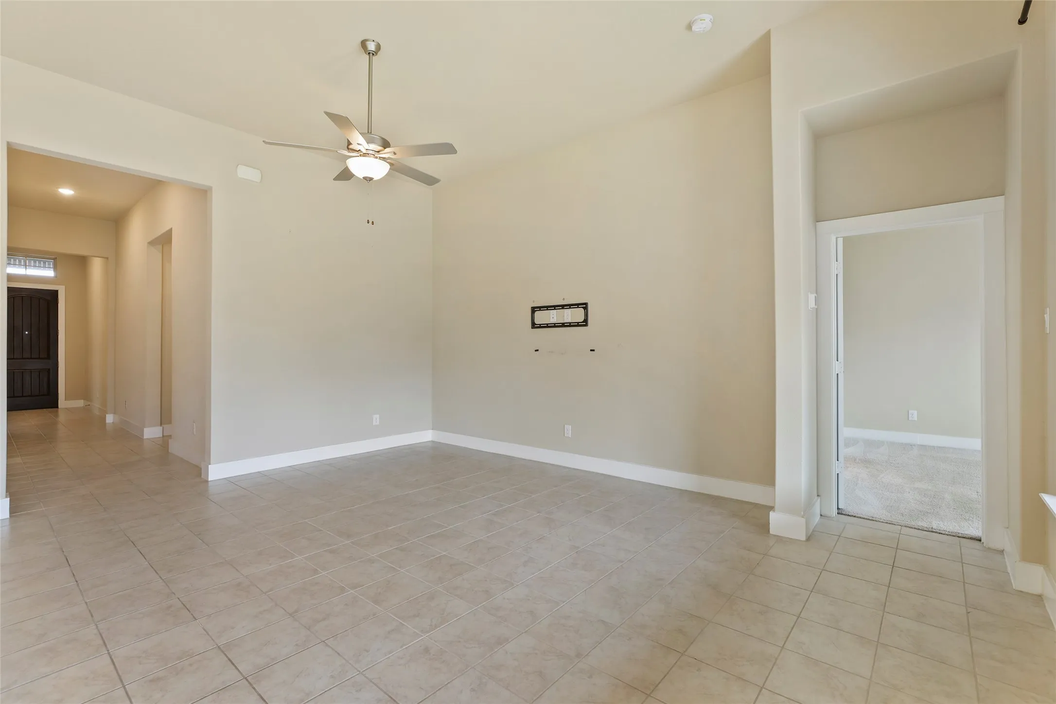 Single Family Residence For Sale in Kaufman County , 1865 Arbor Drive, Forney, Texas 75126, 3 Bedroom, 2 Bathroom, Garage spaces, 2,096 Sqft, built in 2020, mls#21368208, Real Estate Agent in Forney, Homes For Sale in Kaufman county, Homes For Sale in Forney, Realtor in Forney Texas, Real Estate Brokerage Independent Realty Texas, Luminita Cordes Realtor