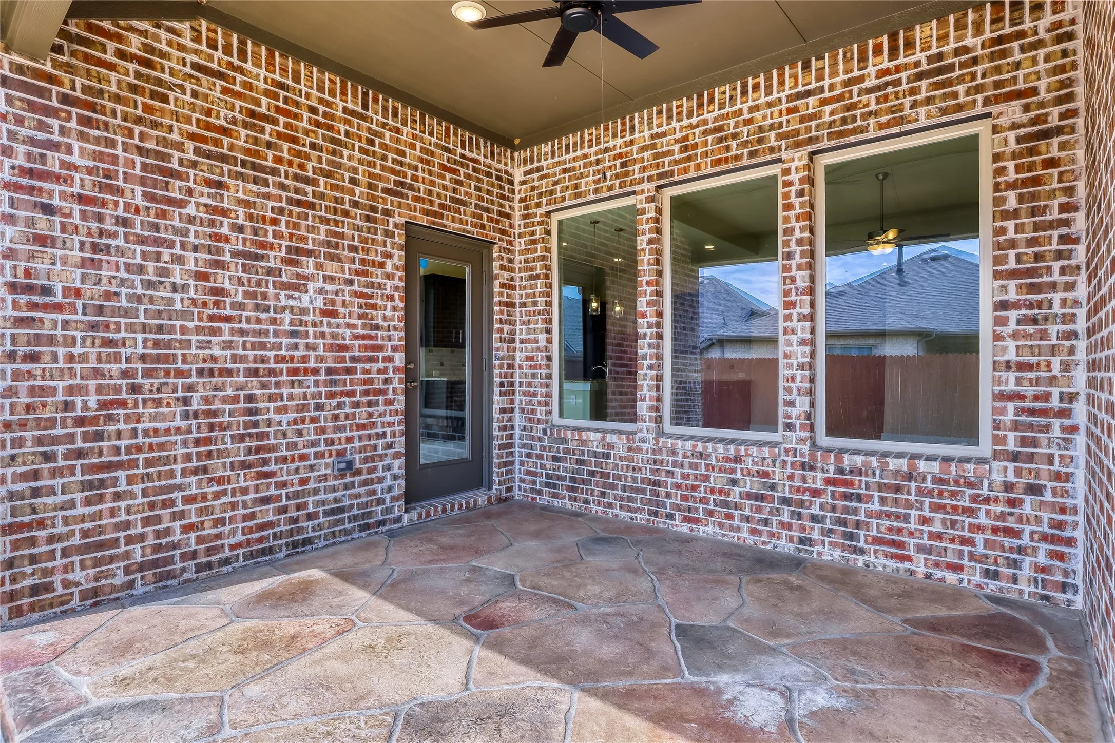 Single Family Residence For Sale in Kaufman County , 1865 Arbor Drive, Forney, Texas 75126, 3 Bedroom, 2 Bathroom, Garage spaces, 2,096 Sqft, built in 2020, mls#21368208, Real Estate Agent in Forney, Homes For Sale in Kaufman county, Homes For Sale in Forney, Realtor in Forney Texas, Real Estate Brokerage Independent Realty Texas, Luminita Cordes Realtor
