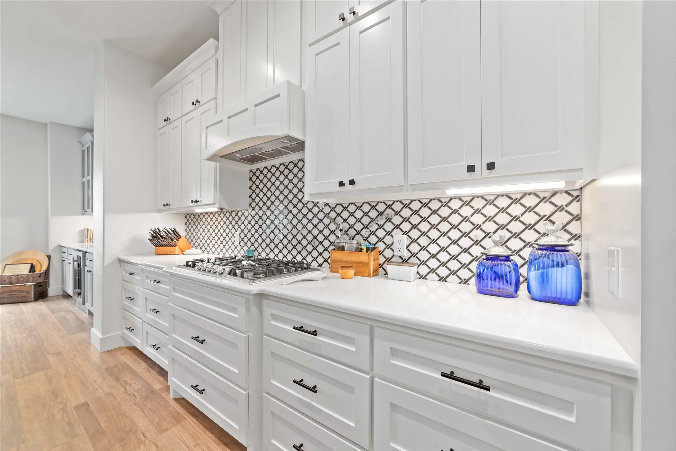 Single Family Residence For Sale in Brown County , 582 Oak Point Drive, May, Texas 76857, 5 Bedroom, 5 Bathroom, 2 Garage spaces, 4,445 Sqft, built in 2022, mls#21369193, Real Estate Agent in May, Homes For Sale in Brown county, Homes For Sale in May, Realtor in May Texas, Real Estate Brokerage Independent Realty Texas, Luminita Cordes Realtor