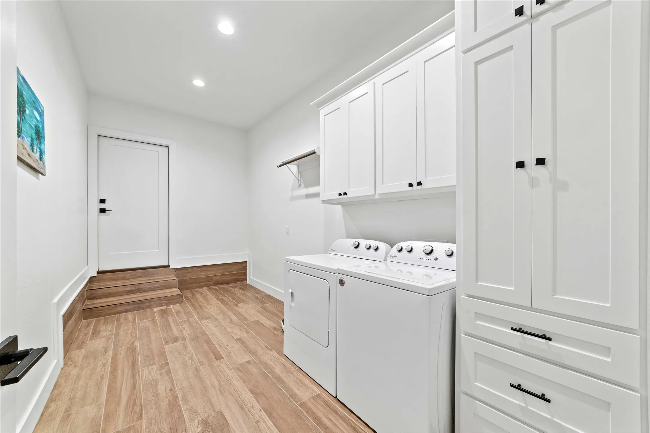 Single Family Residence For Sale in Brown County , 582 Oak Point Drive, May, Texas 76857, 5 Bedroom, 5 Bathroom, 2 Garage spaces, 4,445 Sqft, built in 2022, mls#21369193, Real Estate Agent in May, Homes For Sale in Brown county, Homes For Sale in May, Realtor in May Texas, Real Estate Brokerage Independent Realty Texas, Luminita Cordes Realtor