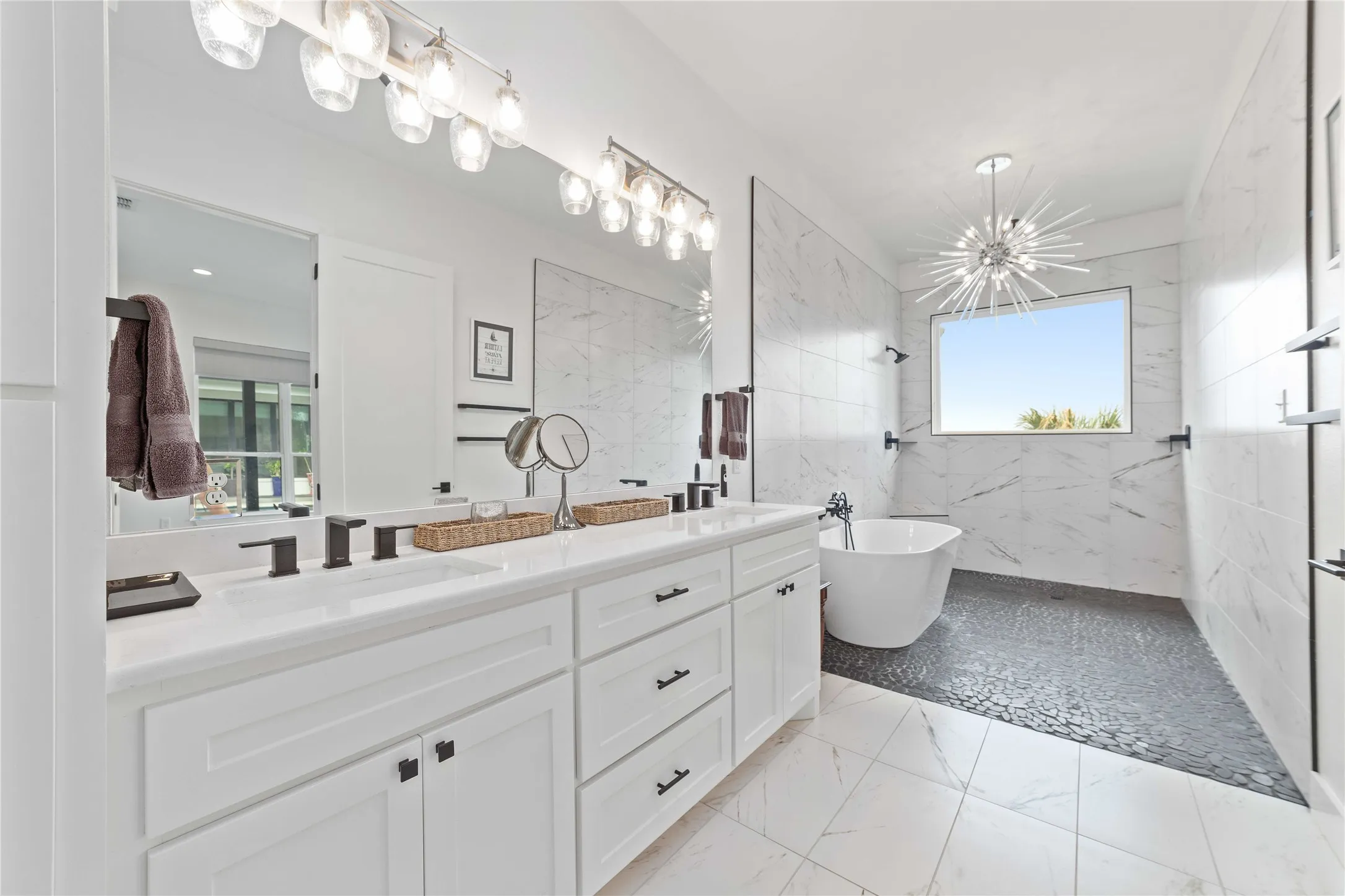 Single Family Residence For Sale in Brown County , 582 Oak Point Drive, May, Texas 76857, 5 Bedroom, 5 Bathroom, 2 Garage spaces, 4,445 Sqft, built in 2022, mls#21369193, Real Estate Agent in May, Homes For Sale in Brown county, Homes For Sale in May, Realtor in May Texas, Real Estate Brokerage Independent Realty Texas, Luminita Cordes Realtor