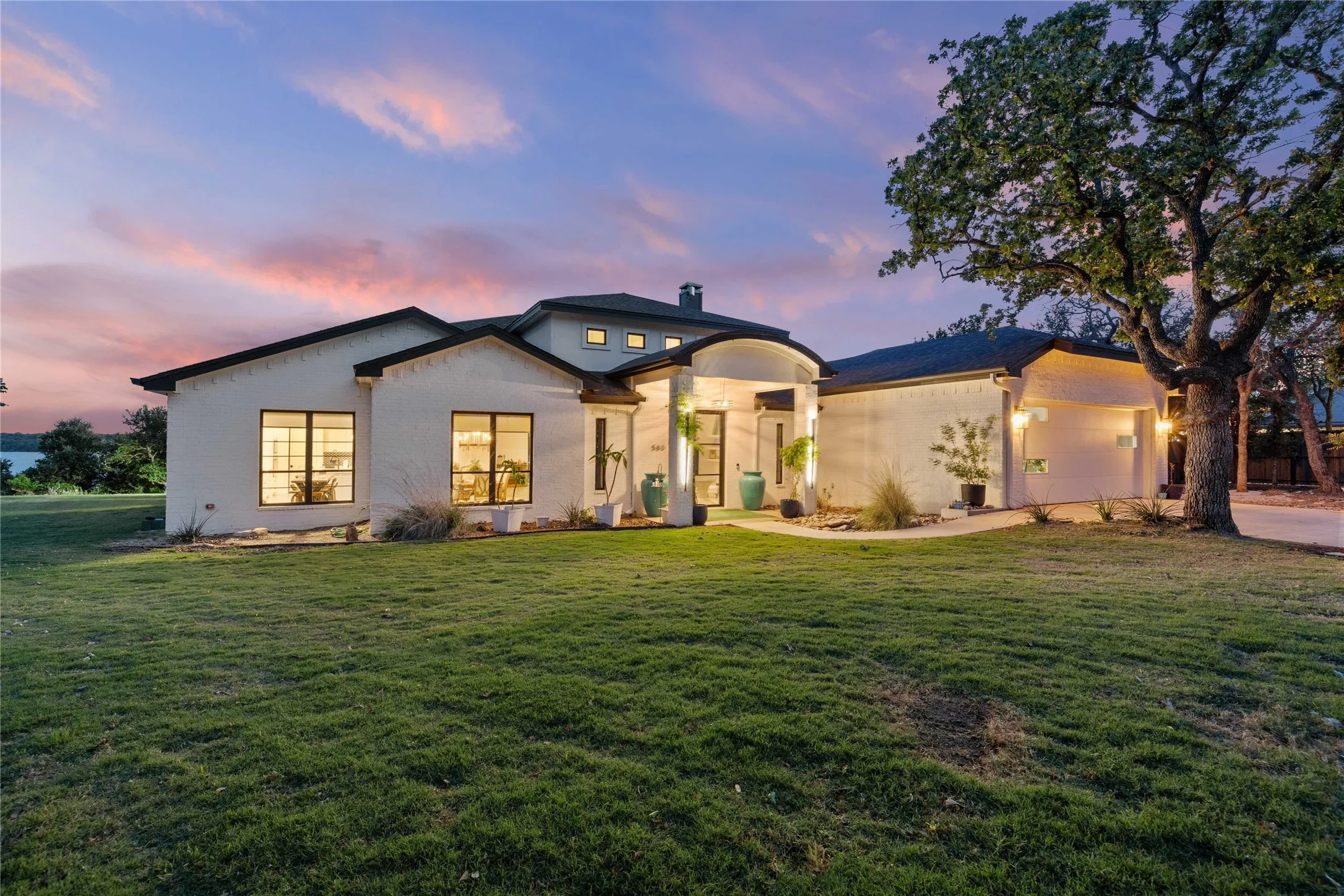 Single Family Residence For Sale in Brown County , 582 Oak Point Drive, May, Texas 76857, 5 Bedroom, 5 Bathroom, 2 Garage spaces, 4,445 Sqft, built in 2022, mls#21369193, Real Estate Agent in May, Homes For Sale in Brown county, Homes For Sale in May, Realtor in May Texas, Real Estate Brokerage Independent Realty Texas, Luminita Cordes Realtor