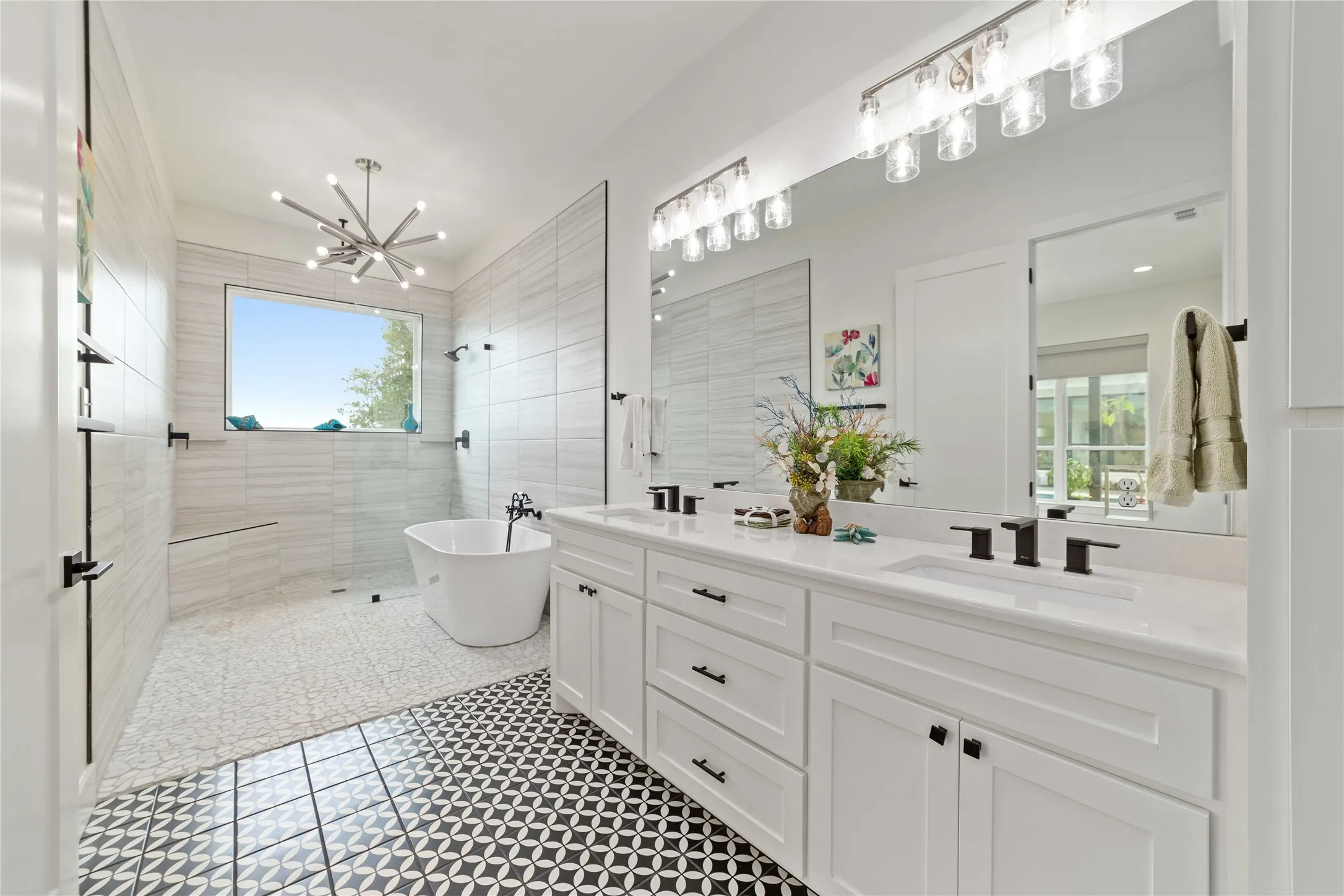 Single Family Residence For Sale in Brown County , 582 Oak Point Drive, May, Texas 76857, 5 Bedroom, 5 Bathroom, 2 Garage spaces, 4,445 Sqft, built in 2022, mls#21369193, Real Estate Agent in May, Homes For Sale in Brown county, Homes For Sale in May, Realtor in May Texas, Real Estate Brokerage Independent Realty Texas, Luminita Cordes Realtor