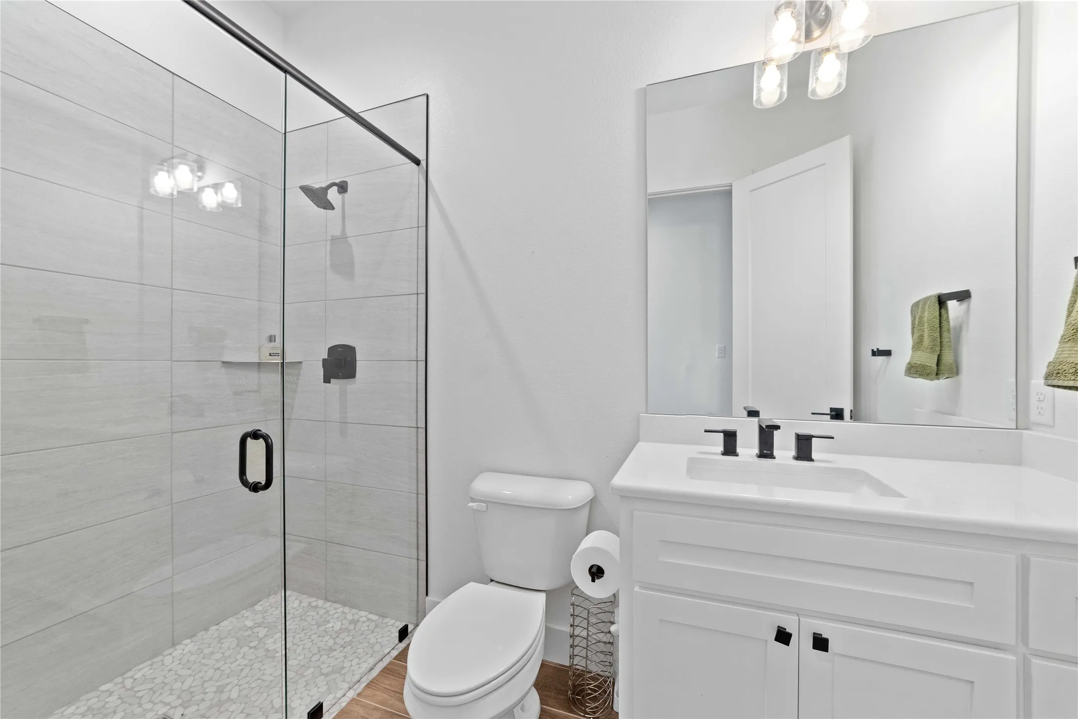 Single Family Residence For Sale in Brown County , 582 Oak Point Drive, May, Texas 76857, 5 Bedroom, 5 Bathroom, 2 Garage spaces, 4,445 Sqft, built in 2022, mls#21369193, Real Estate Agent in May, Homes For Sale in Brown county, Homes For Sale in May, Realtor in May Texas, Real Estate Brokerage Independent Realty Texas, Luminita Cordes Realtor