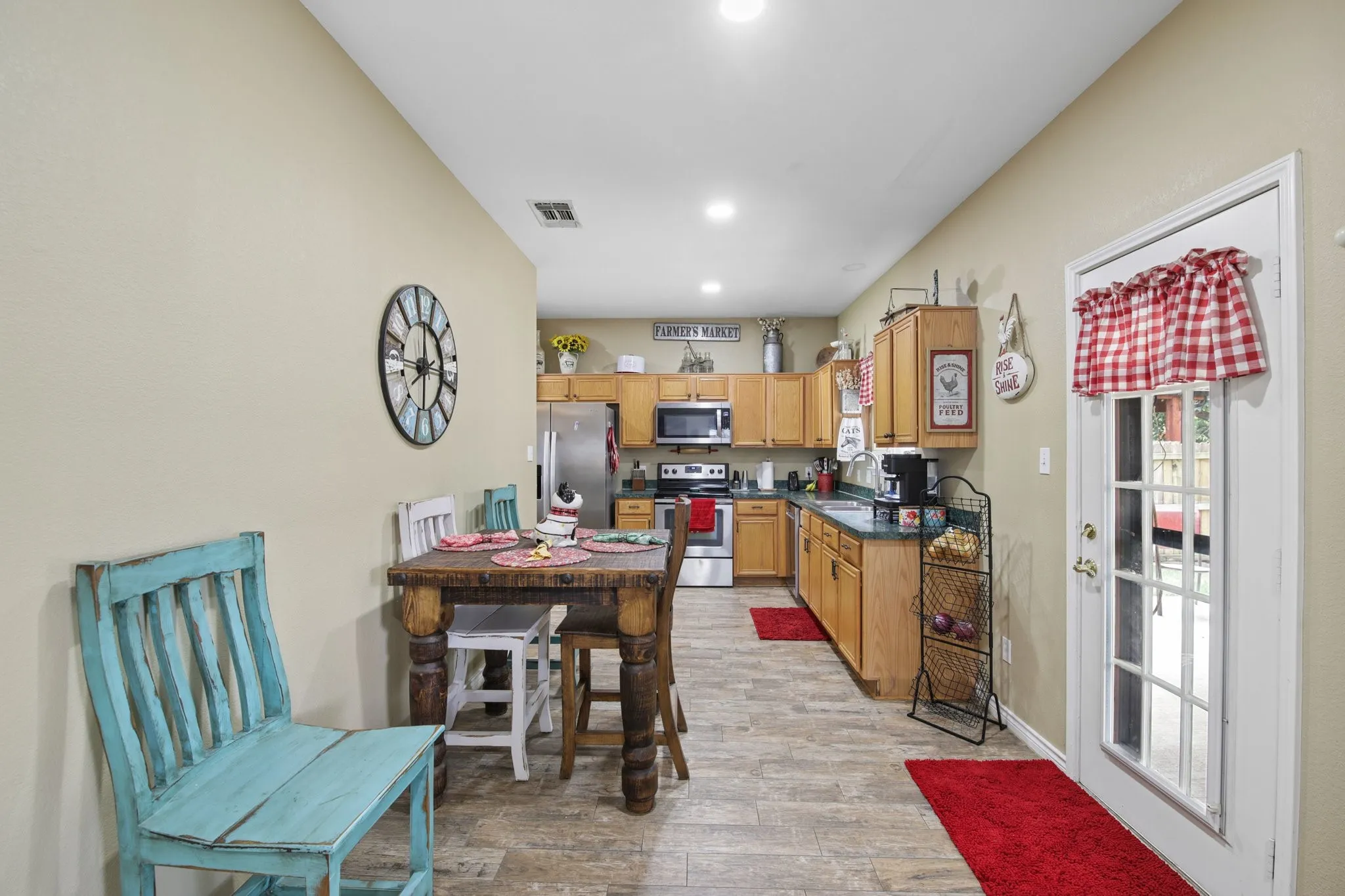 Single Family Residence For Sale in Tarrant County , 3039 Bosswood Court, Grand Prairie, Texas 75052, 4 Bedroom, 3 Bathroom, 2 Garage spaces, 1,984 Sqft, built in 2000, mls#21368002, Real Estate Agent in Grand Prairie, Homes For Sale in Tarrant county, Homes For Sale in Grand Prairie, Realtor in Grand Prairie Texas, Real Estate Brokerage Independent Realty Texas, Luminita Cordes Realtor