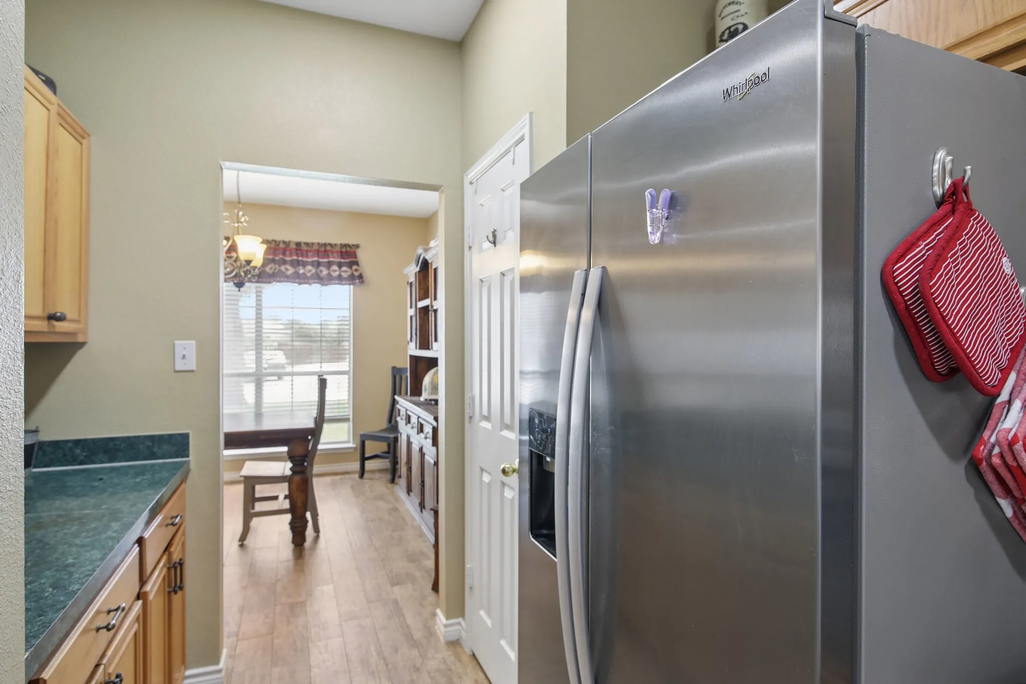 Single Family Residence For Sale in Tarrant County , 3039 Bosswood Court, Grand Prairie, Texas 75052, 4 Bedroom, 3 Bathroom, 2 Garage spaces, 1,984 Sqft, built in 2000, mls#21368002, Real Estate Agent in Grand Prairie, Homes For Sale in Tarrant county, Homes For Sale in Grand Prairie, Realtor in Grand Prairie Texas, Real Estate Brokerage Independent Realty Texas, Luminita Cordes Realtor