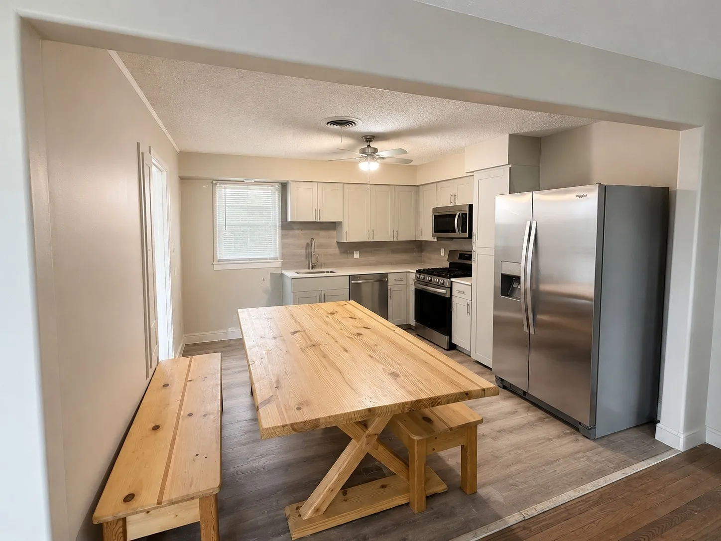 Single Family Residence For Rent in Fannin County , 701 W Saunders Street, Trenton, Texas 75490, 3 Bedroom, 2 Bathroom, 2 Garage spaces, 1,806 Sqft, built in 1960, mls#21368696, Real Estate Agent in Trenton, Homes For Rent in Fannin county, Homes For Rent in Trenton, Realtor in Trenton Texas, Real Estate Brokerage Independent Realty Texas, Luminita Cordes Realtor