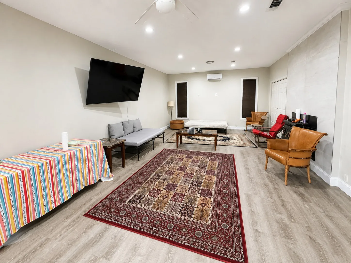 Single Family Residence For Rent in Fannin County , 701 W Saunders Street, Trenton, Texas 75490, 3 Bedroom, 2 Bathroom, 2 Garage spaces, 1,806 Sqft, built in 1960, mls#21368696, Real Estate Agent in Trenton, Homes For Rent in Fannin county, Homes For Rent in Trenton, Realtor in Trenton Texas, Real Estate Brokerage Independent Realty Texas, Luminita Cordes Realtor