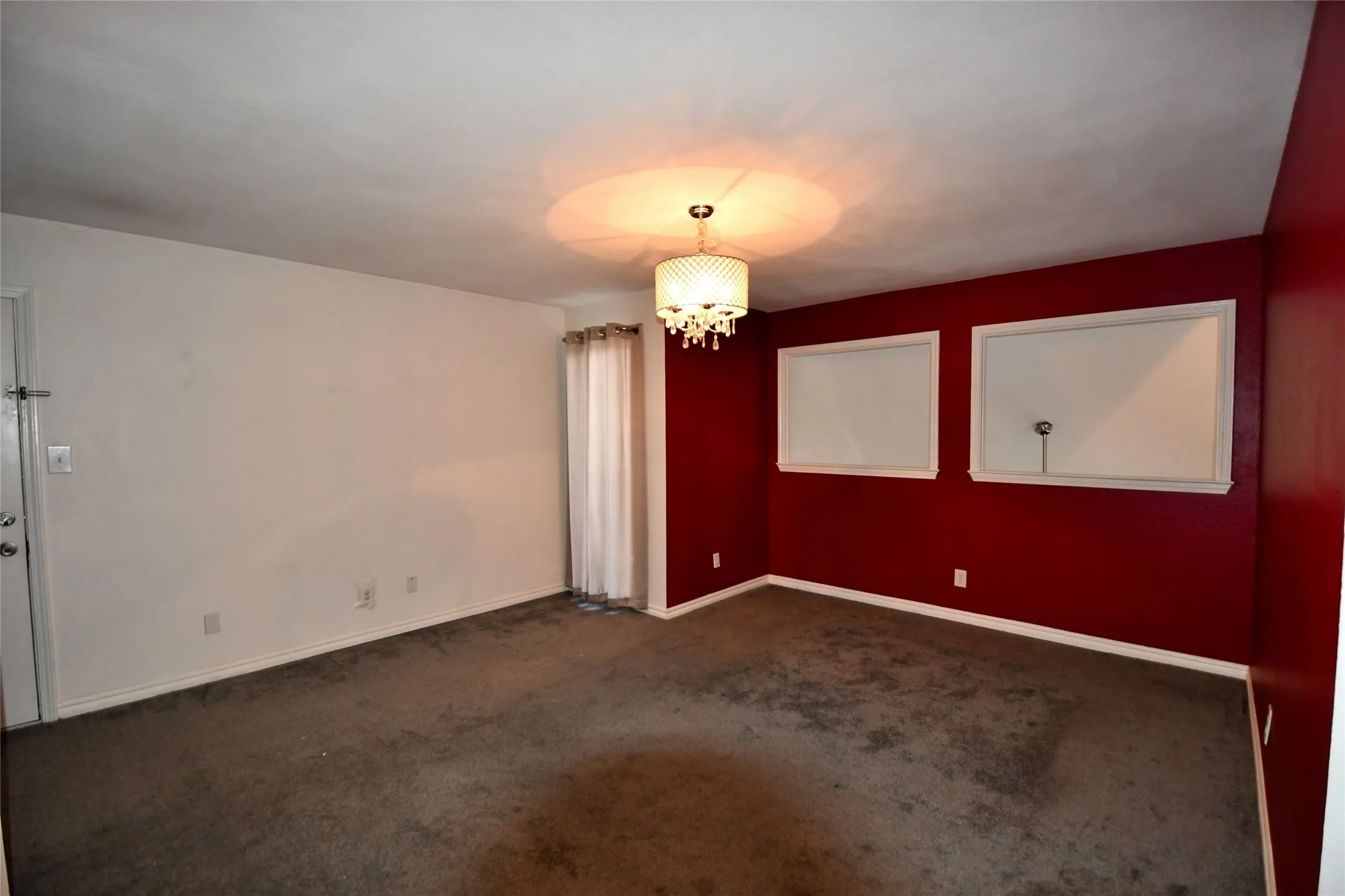 Condominium For Rent in Tarrant County , 3121 Sondra Drive 204, Fort Worth, Texas 76107, 2 Bedroom, 2 Bathroom, Garage spaces, 929 Sqft, built in 1983, mls#21369195, Real Estate Agent in Fort Worth, Homes For Rent in Tarrant county, Homes For Rent in Fort Worth, Realtor in Fort Worth Texas, Real Estate Brokerage Independent Realty Texas, Luminita Cordes Realtor