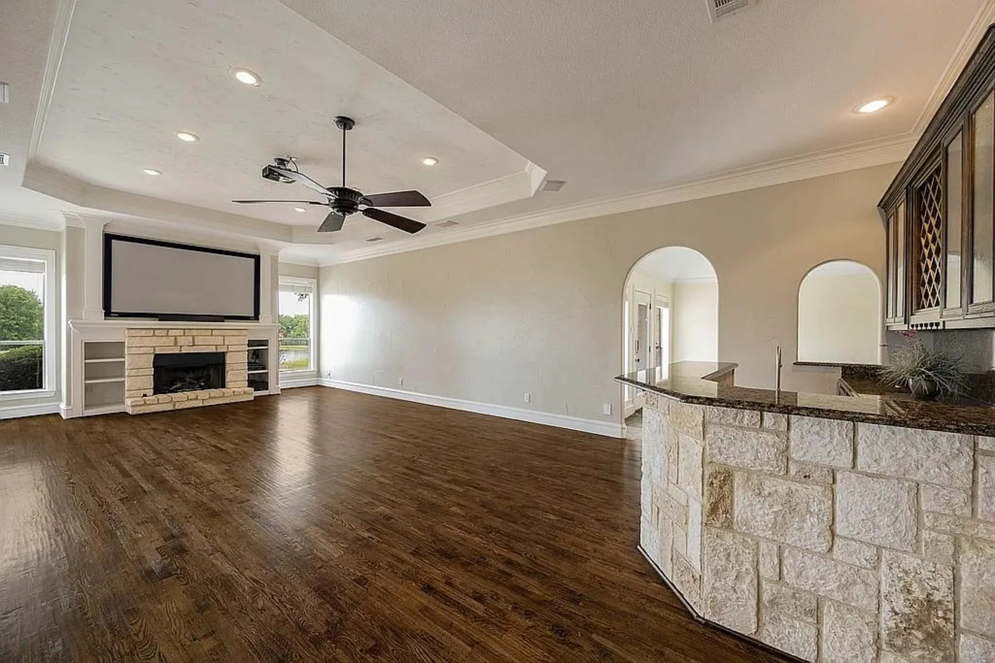 Single Family Residence For Sale in Kaufman County , 11012 Helms Trail, Forney, Texas 75126, 4 Bedroom, 5 Bathroom, 3 Garage spaces, 4,127 Sqft, built in 2002, mls#21369202, Real Estate Agent in Forney, Homes For Sale in Kaufman county, Homes For Sale in Forney, Realtor in Forney Texas, Real Estate Brokerage Independent Realty Texas, Luminita Cordes Realtor