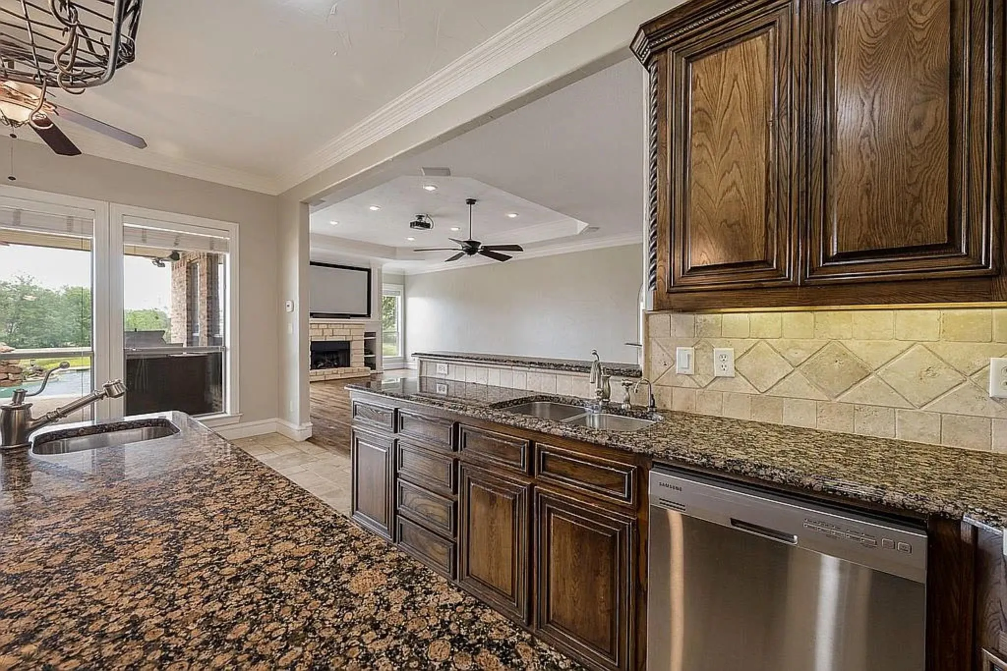 Single Family Residence For Sale in Kaufman County , 11012 Helms Trail, Forney, Texas 75126, 4 Bedroom, 5 Bathroom, 3 Garage spaces, 4,127 Sqft, built in 2002, mls#21369202, Real Estate Agent in Forney, Homes For Sale in Kaufman county, Homes For Sale in Forney, Realtor in Forney Texas, Real Estate Brokerage Independent Realty Texas, Luminita Cordes Realtor