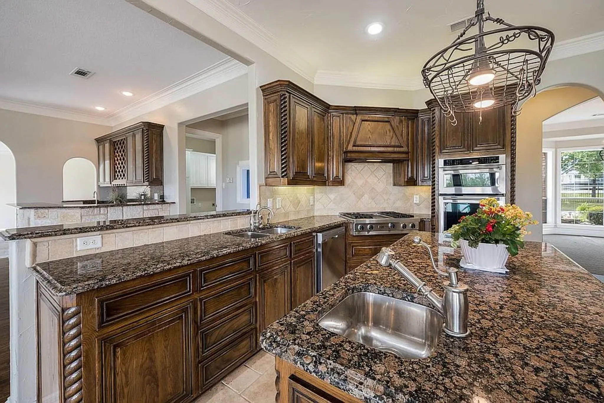 Single Family Residence For Sale in Kaufman County , 11012 Helms Trail, Forney, Texas 75126, 4 Bedroom, 5 Bathroom, 3 Garage spaces, 4,127 Sqft, built in 2002, mls#21369202, Real Estate Agent in Forney, Homes For Sale in Kaufman county, Homes For Sale in Forney, Realtor in Forney Texas, Real Estate Brokerage Independent Realty Texas, Luminita Cordes Realtor