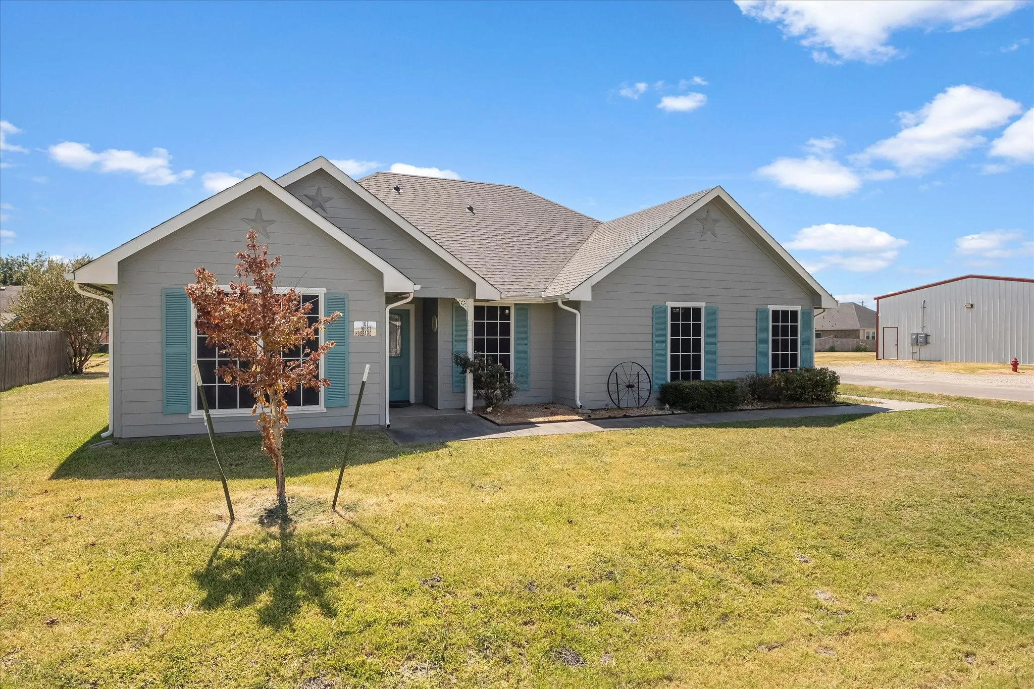 Single Family Residence For Sale in Collin County , 107 W Hubbard Road, Josephine, Texas 75173, 3 Bedroom, 2 Bathroom, 2 Garage spaces, 1,306 Sqft, built in 2005, mls#21369209, Real Estate Agent in Josephine, Homes For Sale in Collin county, Homes For Sale in Josephine, Realtor in Josephine Texas, Real Estate Brokerage Independent Realty Texas, Luminita Cordes Realtor