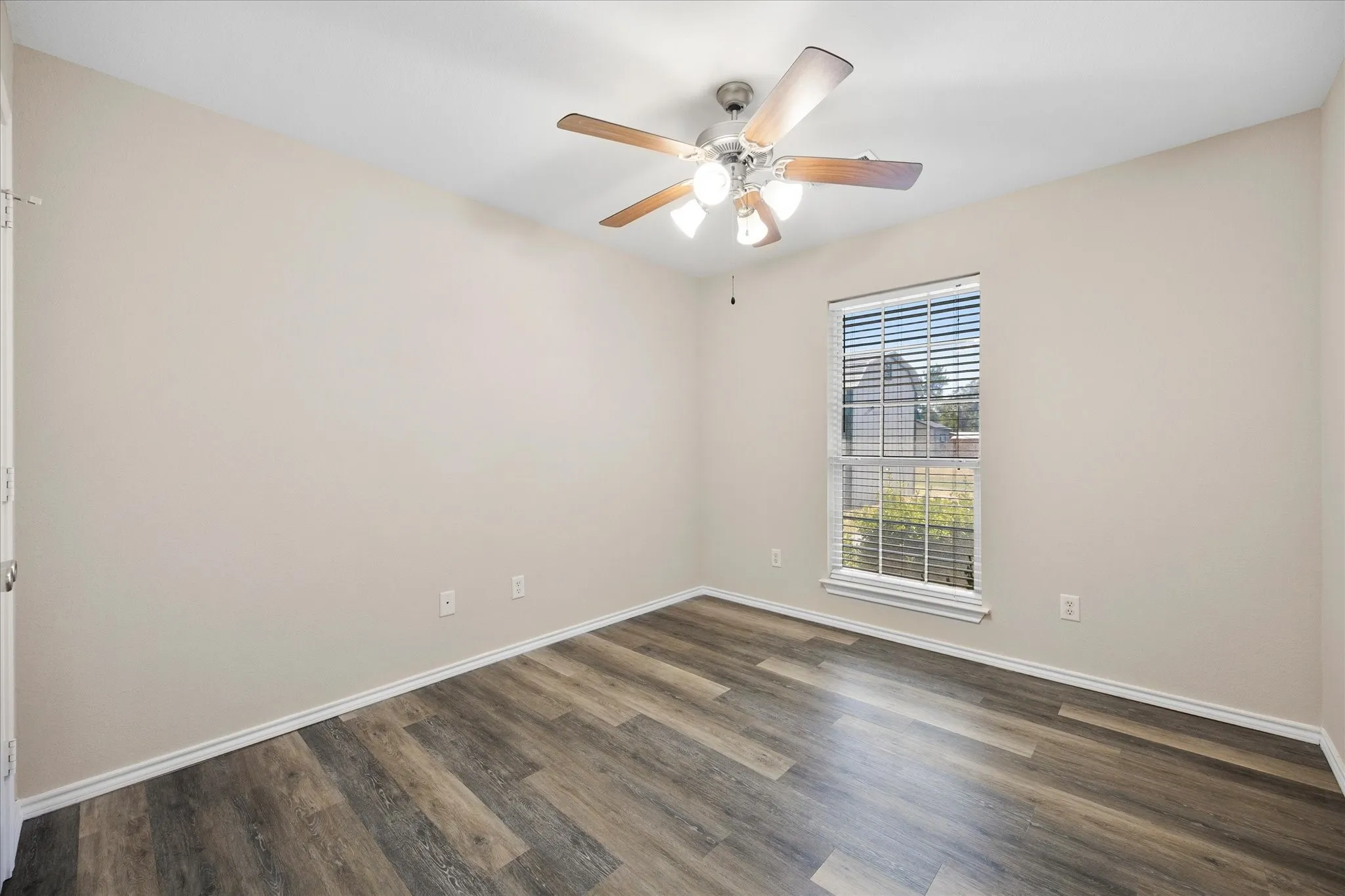 Single Family Residence For Sale in Collin County , 107 W Hubbard Road, Josephine, Texas 75173, 3 Bedroom, 2 Bathroom, 2 Garage spaces, 1,306 Sqft, built in 2005, mls#21369209, Real Estate Agent in Josephine, Homes For Sale in Collin county, Homes For Sale in Josephine, Realtor in Josephine Texas, Real Estate Brokerage Independent Realty Texas, Luminita Cordes Realtor