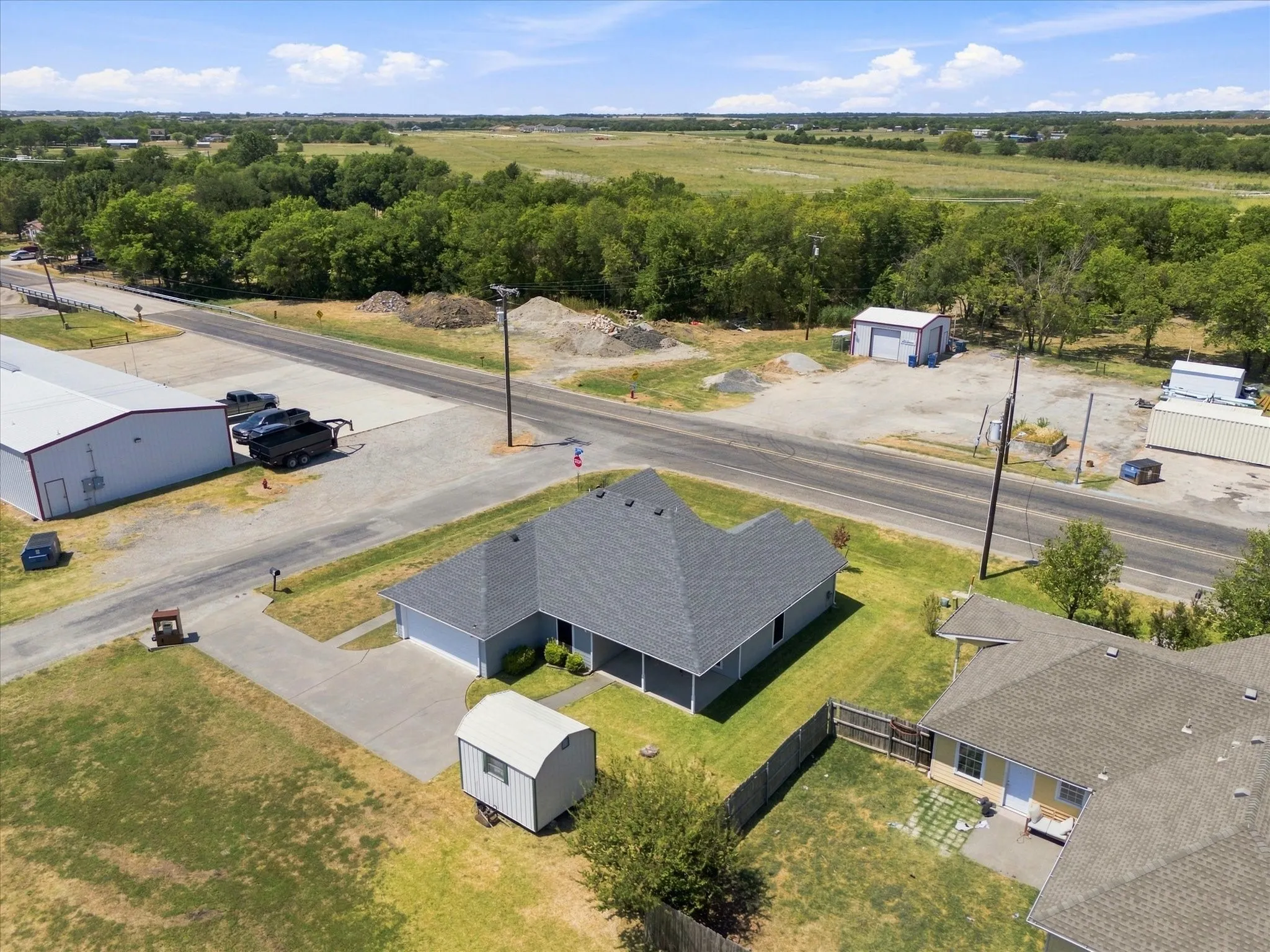 Single Family Residence For Sale in Collin County , 107 W Hubbard Road, Josephine, Texas 75173, 3 Bedroom, 2 Bathroom, 2 Garage spaces, 1,306 Sqft, built in 2005, mls#21369209, Real Estate Agent in Josephine, Homes For Sale in Collin county, Homes For Sale in Josephine, Realtor in Josephine Texas, Real Estate Brokerage Independent Realty Texas, Luminita Cordes Realtor