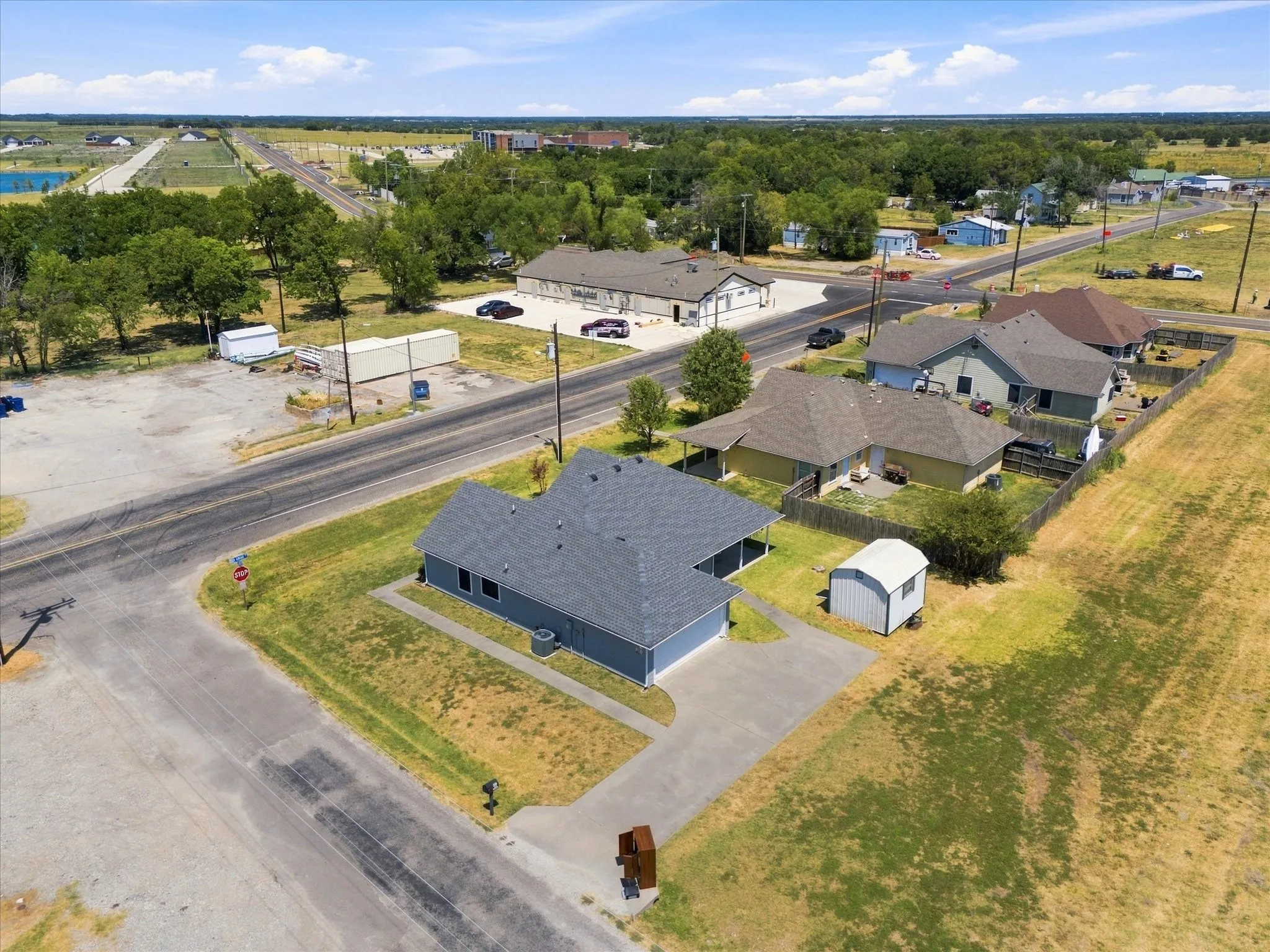 Single Family Residence For Sale in Collin County , 107 W Hubbard Road, Josephine, Texas 75173, 3 Bedroom, 2 Bathroom, 2 Garage spaces, 1,306 Sqft, built in 2005, mls#21369209, Real Estate Agent in Josephine, Homes For Sale in Collin county, Homes For Sale in Josephine, Realtor in Josephine Texas, Real Estate Brokerage Independent Realty Texas, Luminita Cordes Realtor