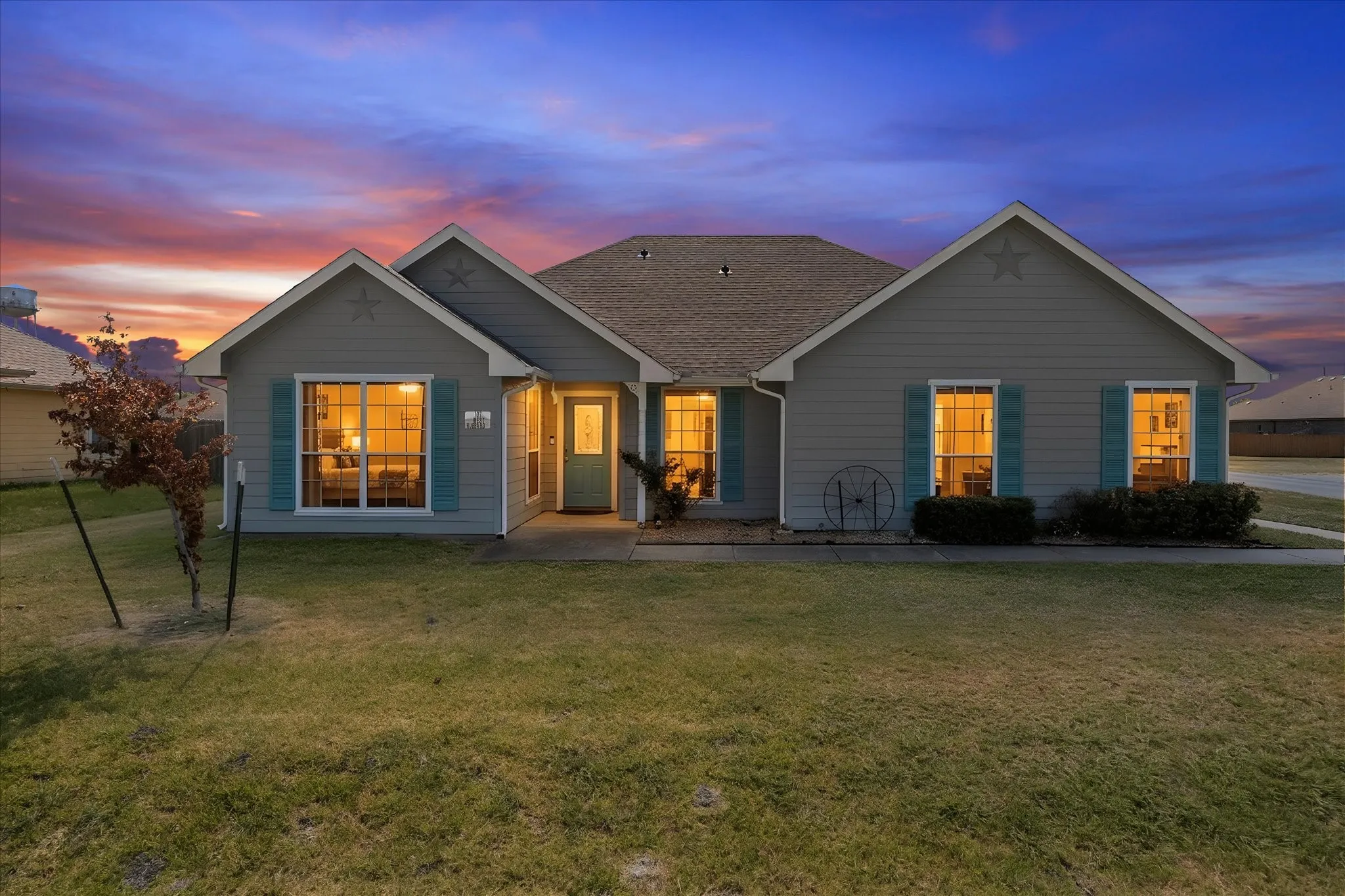 Single Family Residence For Sale in Collin County , 107 W Hubbard Road, Josephine, Texas 75173, 3 Bedroom, 2 Bathroom, 2 Garage spaces, 1,306 Sqft, built in 2005, mls#21369209, Real Estate Agent in Josephine, Homes For Sale in Collin county, Homes For Sale in Josephine, Realtor in Josephine Texas, Real Estate Brokerage Independent Realty Texas, Luminita Cordes Realtor
