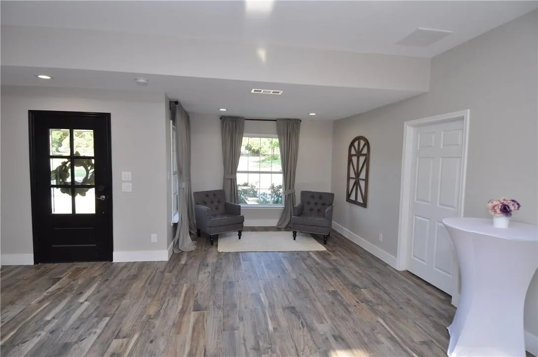 Retail For Rent in Collin County , 8849 Carroll Circle, Frisco, Texas 75034, 0, 0, Garage spaces, 0 Sqft, built in 1946, mls#21369213, Real Estate Agent in Frisco, Homes For Rent in Collin county, Homes For Rent in Frisco, Realtor in Frisco Texas, Real Estate Brokerage Independent Realty Texas, Luminita Cordes Realtor