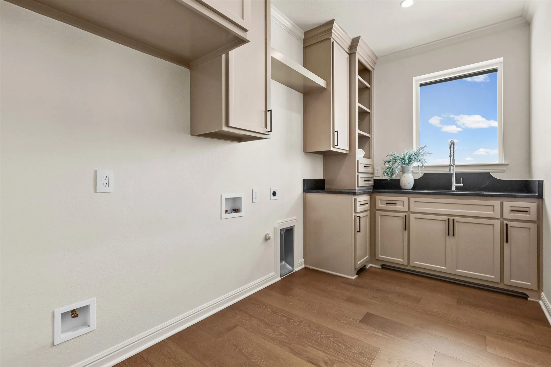 Single Family Residence For Sale in Parker County , 4000 Estancia Court, Weatherford, Texas 76088, 4 Bedroom, 4 Bathroom, 3 Garage spaces, 3,513 Sqft, built in 2026, mls#21325434, Real Estate Agent in Weatherford, Homes For Sale in Parker county, Homes For Sale in Weatherford, Realtor in Weatherford Texas, Real Estate Brokerage Independent Realty Texas, Luminita Cordes Realtor