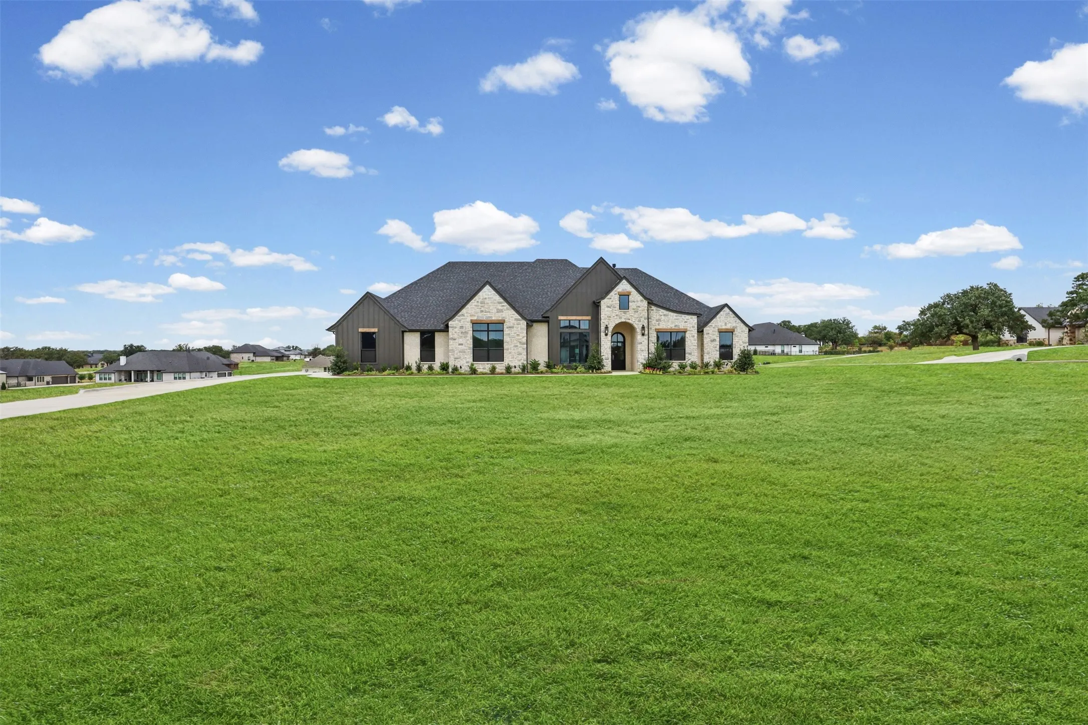 Single Family Residence For Sale in Parker County , 4000 Estancia Court, Weatherford, Texas 76088, 4 Bedroom, 4 Bathroom, 3 Garage spaces, 3,513 Sqft, built in 2026, mls#21325434, Real Estate Agent in Weatherford, Homes For Sale in Parker county, Homes For Sale in Weatherford, Realtor in Weatherford Texas, Real Estate Brokerage Independent Realty Texas, Luminita Cordes Realtor