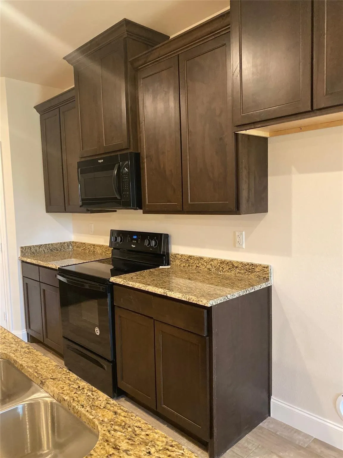 Single Family Residence For Rent in Hunt County , 2202 Jones Street, Greenville, Texas 75401, 3 Bedroom, 2 Bathroom, 2 Garage spaces, 1,617 Sqft, built in 2019, mls#21369232, Real Estate Agent in Greenville, Homes For Rent in Hunt county, Homes For Rent in Greenville, Realtor in Greenville Texas, Real Estate Brokerage Independent Realty Texas, Luminita Cordes Realtor