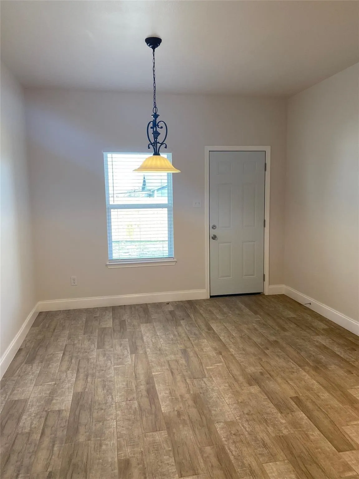 Single Family Residence For Rent in Hunt County , 2202 Jones Street, Greenville, Texas 75401, 3 Bedroom, 2 Bathroom, 2 Garage spaces, 1,617 Sqft, built in 2019, mls#21369232, Real Estate Agent in Greenville, Homes For Rent in Hunt county, Homes For Rent in Greenville, Realtor in Greenville Texas, Real Estate Brokerage Independent Realty Texas, Luminita Cordes Realtor