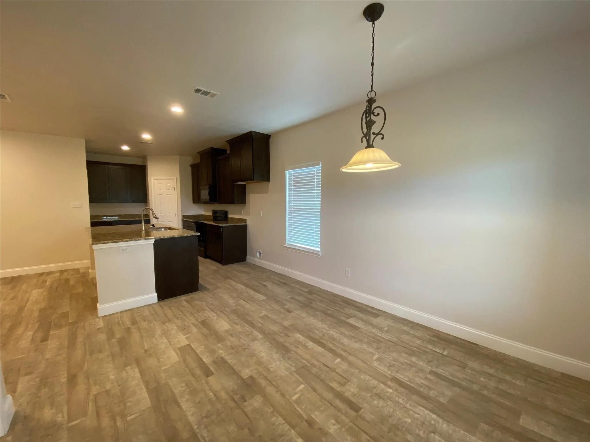 Single Family Residence For Rent in Hunt County , 2202 Jones Street, Greenville, Texas 75401, 3 Bedroom, 2 Bathroom, 2 Garage spaces, 1,617 Sqft, built in 2019, mls#21369232, Real Estate Agent in Greenville, Homes For Rent in Hunt county, Homes For Rent in Greenville, Realtor in Greenville Texas, Real Estate Brokerage Independent Realty Texas, Luminita Cordes Realtor