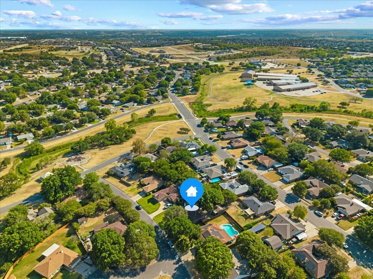 Single Family Residence For Sale in Tarrant County , 424 Grand Meadow Drive, Fort Worth, Texas 76108, 3 Bedroom, 2 Bathroom, 2 Garage spaces, 1,359 Sqft, built in 1985, mls#21369144, Real Estate Agent in Fort Worth, Homes For Sale in Tarrant county, Homes For Sale in Fort Worth, Realtor in Fort Worth Texas, Real Estate Brokerage Independent Realty Texas, Luminita Cordes Realtor