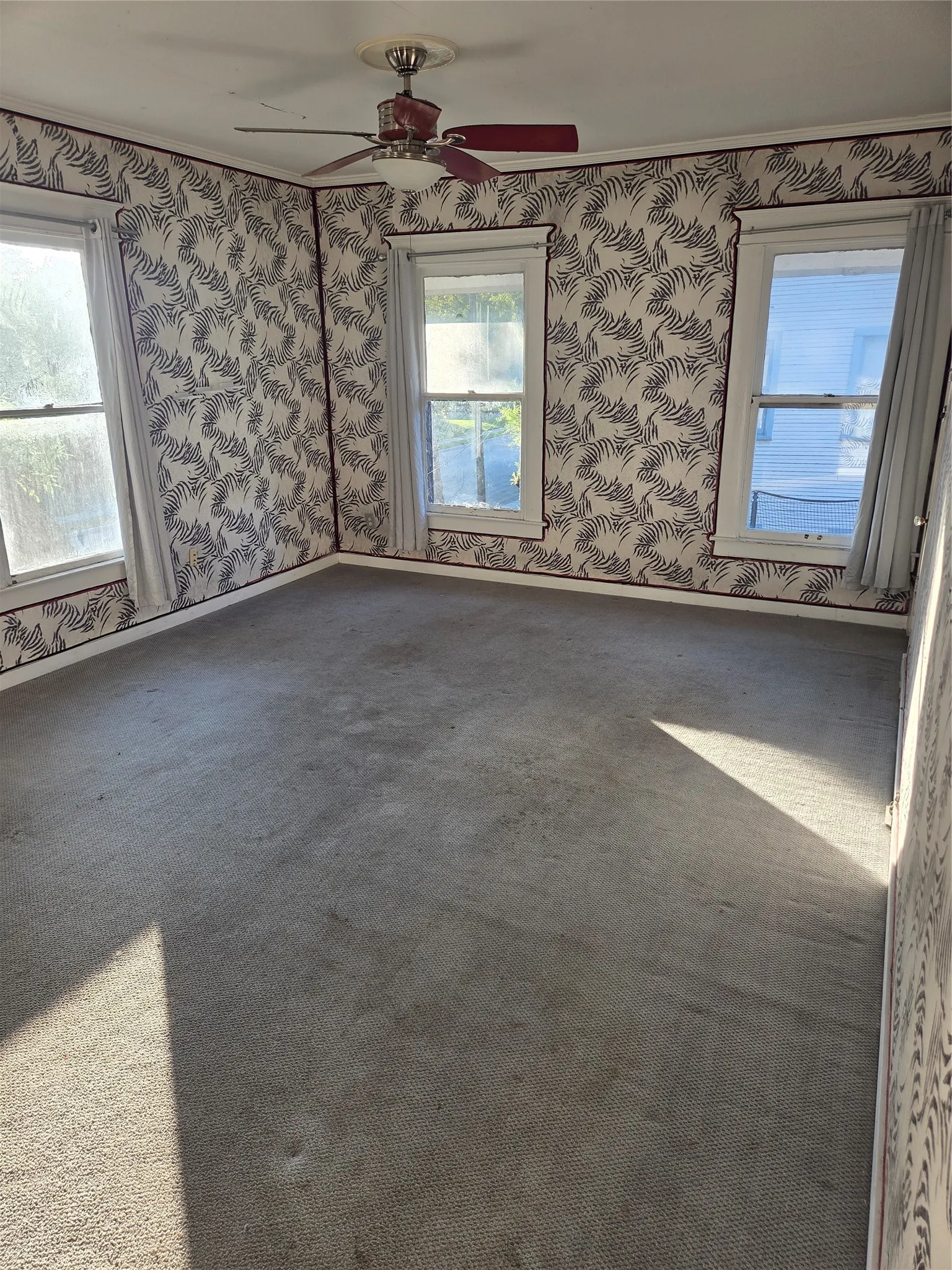 Single Family Residence For Sale in Dallas County , 5003 Victor Street, Dallas, Texas 75214, 4 Bedroom, 3 Bathroom, Garage spaces, 2,959 Sqft, built in 1916, mls#21368853, Real Estate Agent in Dallas, Homes For Sale in Dallas county, Homes For Sale in Dallas, Realtor in Dallas Texas, Real Estate Brokerage Independent Realty Texas, Luminita Cordes Realtor