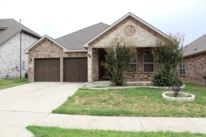 Single Family Residence For Sale in Tarrant County , 3705 Fossil Tree Lane, Fort Worth, Texas 76244, 3 Bedroom, 2 Bathroom, 2 Garage spaces, 1,358 Sqft, built in 2017, mls#21368252, Real Estate Agent in Fort Worth, Homes For Sale in Tarrant county, Homes For Sale in Fort Worth, Realtor in Fort Worth Texas, Real Estate Brokerage Independent Realty Texas, Luminita Cordes Realtor