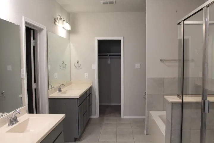Single Family Residence For Sale in Tarrant County , 3705 Fossil Tree Lane, Fort Worth, Texas 76244, 3 Bedroom, 2 Bathroom, 2 Garage spaces, 1,358 Sqft, built in 2017, mls#21368252, Real Estate Agent in Fort Worth, Homes For Sale in Tarrant county, Homes For Sale in Fort Worth, Realtor in Fort Worth Texas, Real Estate Brokerage Independent Realty Texas, Luminita Cordes Realtor