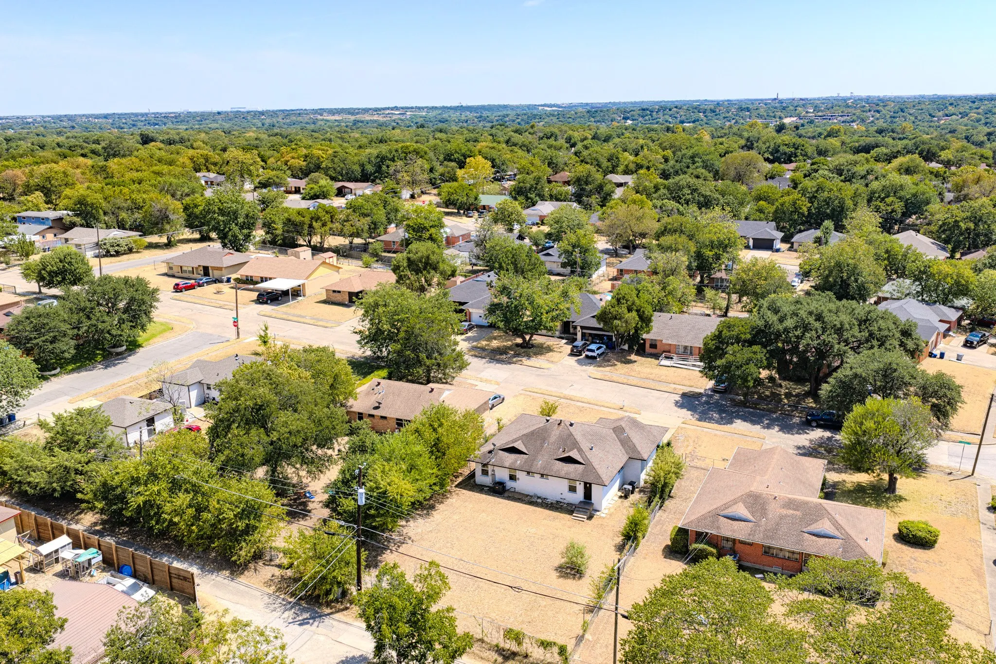 Single Family Residence For Sale in Dallas County , 1209 Grinnell Street, Dallas, Texas 75216, 4 Bedroom, 2 Bathroom, Garage spaces, 1,915 Sqft, built in 1956, mls#21369256, Real Estate Agent in Dallas, Homes For Sale in Dallas county, Homes For Sale in Dallas, Realtor in Dallas Texas, Real Estate Brokerage Independent Realty Texas, Luminita Cordes Realtor