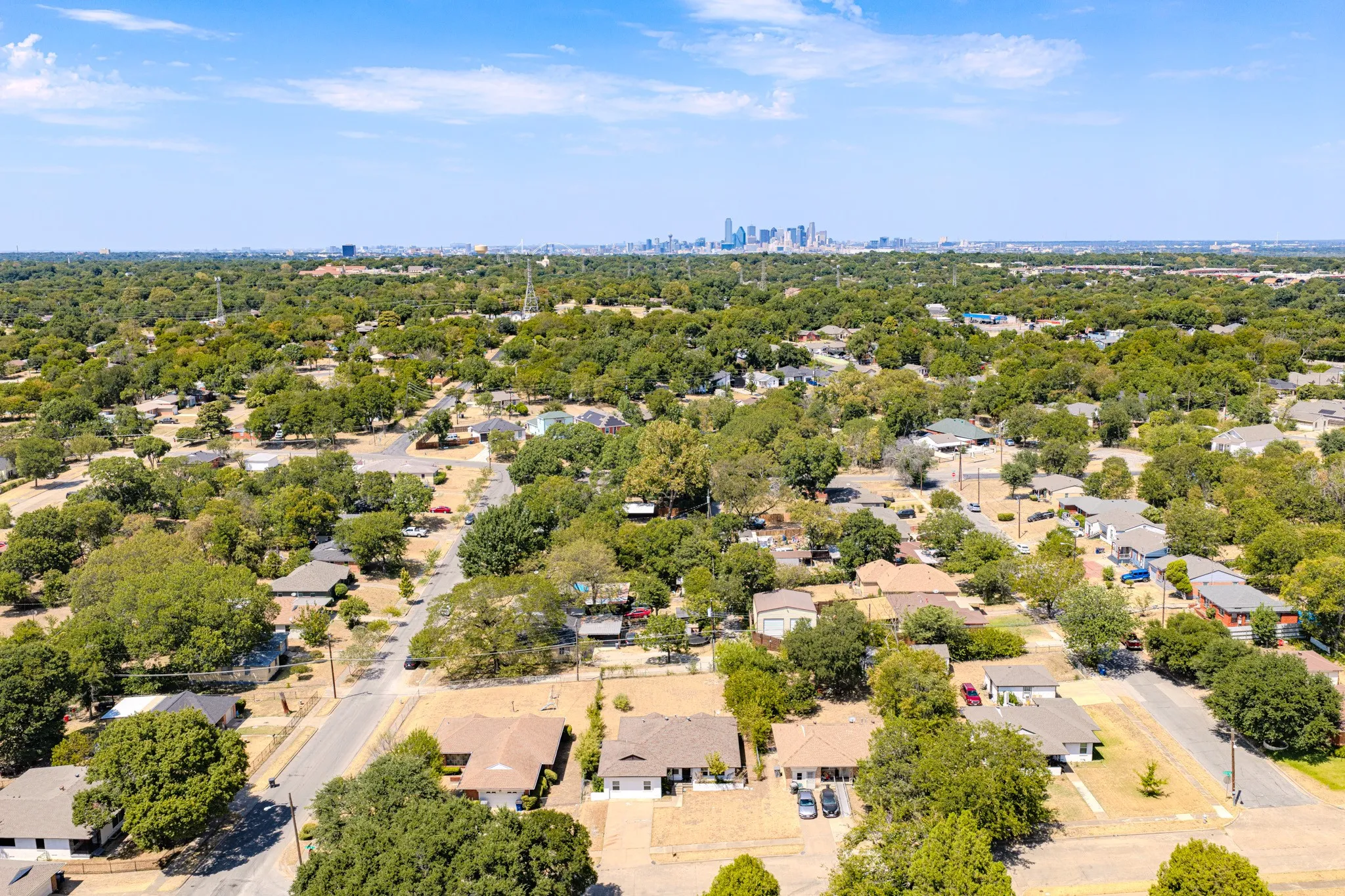 Single Family Residence For Sale in Dallas County , 1209 Grinnell Street, Dallas, Texas 75216, 4 Bedroom, 2 Bathroom, Garage spaces, 1,915 Sqft, built in 1956, mls#21369256, Real Estate Agent in Dallas, Homes For Sale in Dallas county, Homes For Sale in Dallas, Realtor in Dallas Texas, Real Estate Brokerage Independent Realty Texas, Luminita Cordes Realtor