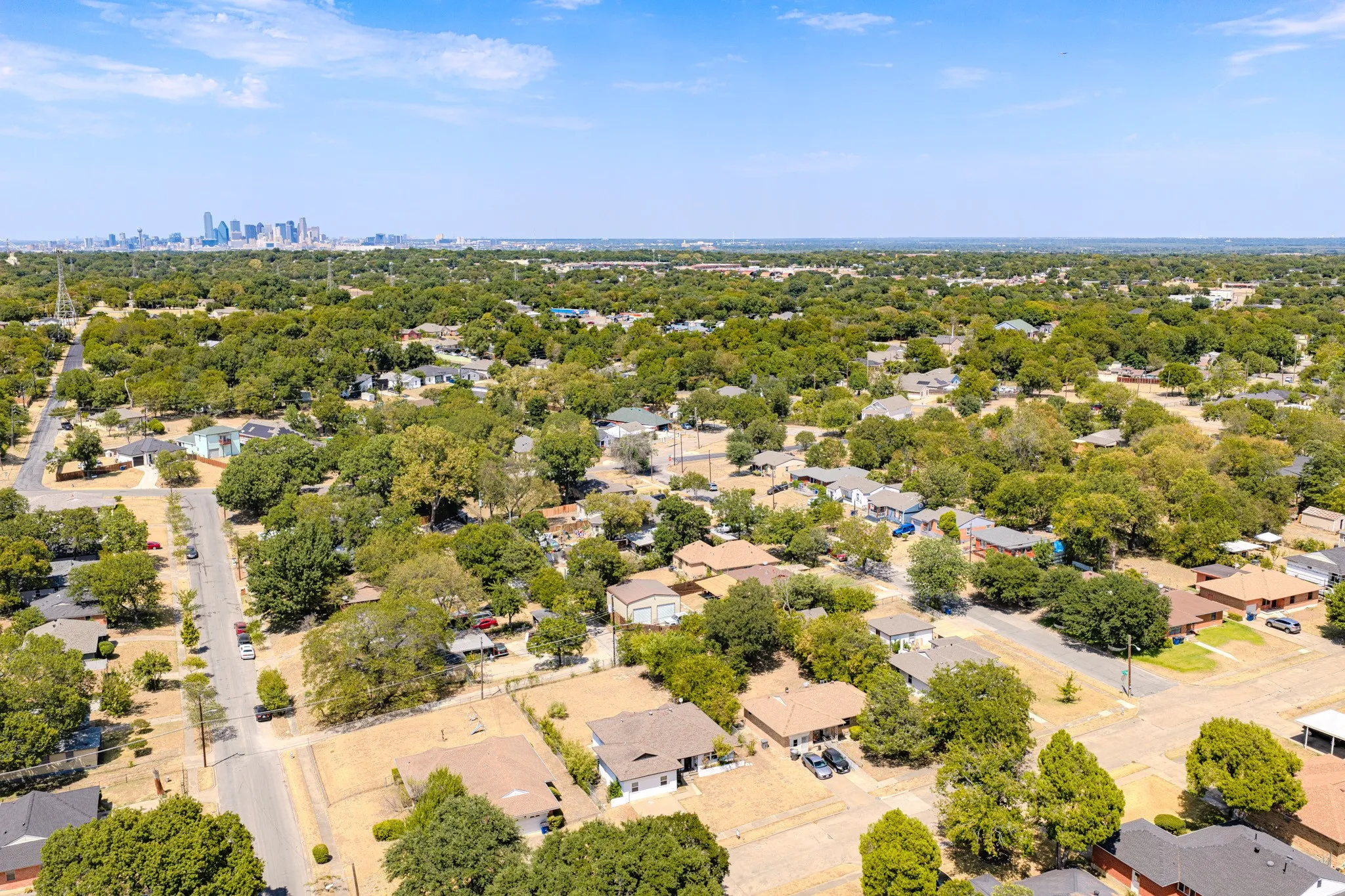 Single Family Residence For Sale in Dallas County , 1209 Grinnell Street, Dallas, Texas 75216, 4 Bedroom, 2 Bathroom, Garage spaces, 1,915 Sqft, built in 1956, mls#21369256, Real Estate Agent in Dallas, Homes For Sale in Dallas county, Homes For Sale in Dallas, Realtor in Dallas Texas, Real Estate Brokerage Independent Realty Texas, Luminita Cordes Realtor