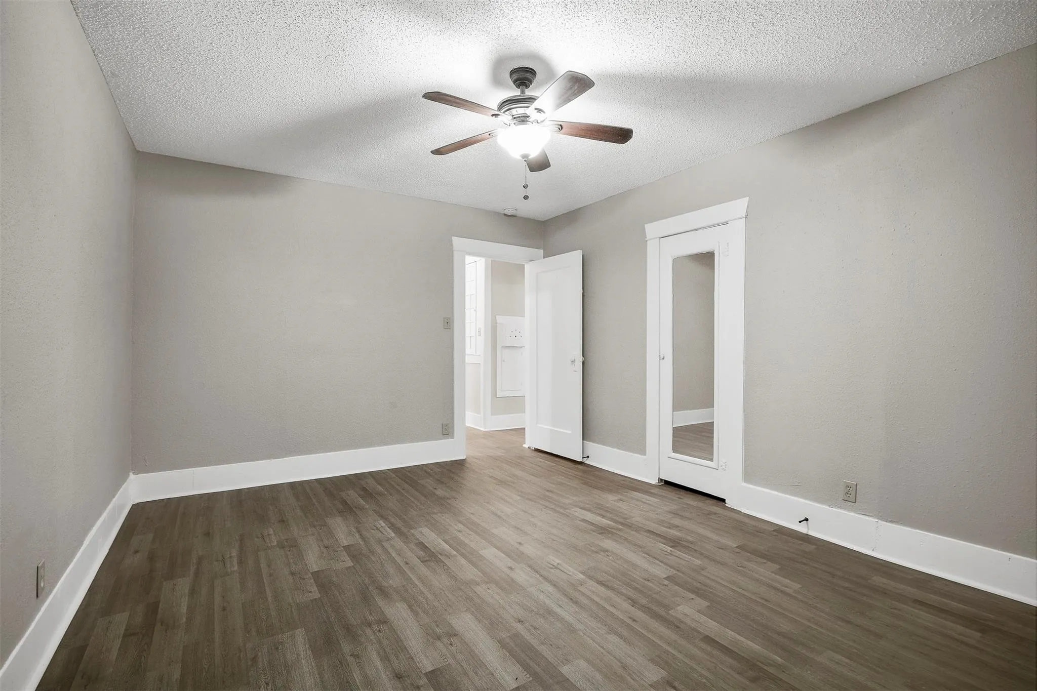 For Sale in Grayson County , 509 E Heron, Denison, Texas 75021, 3 Bedroom, 2 Bathroom, Garage spaces, 0 Sqft, built in 1930, mls#21369263, Real Estate Agent in Denison, Homes For Sale in Grayson county, Homes For Sale in Denison, Realtor in Denison Texas, Real Estate Brokerage Independent Realty Texas, Luminita Cordes Realtor