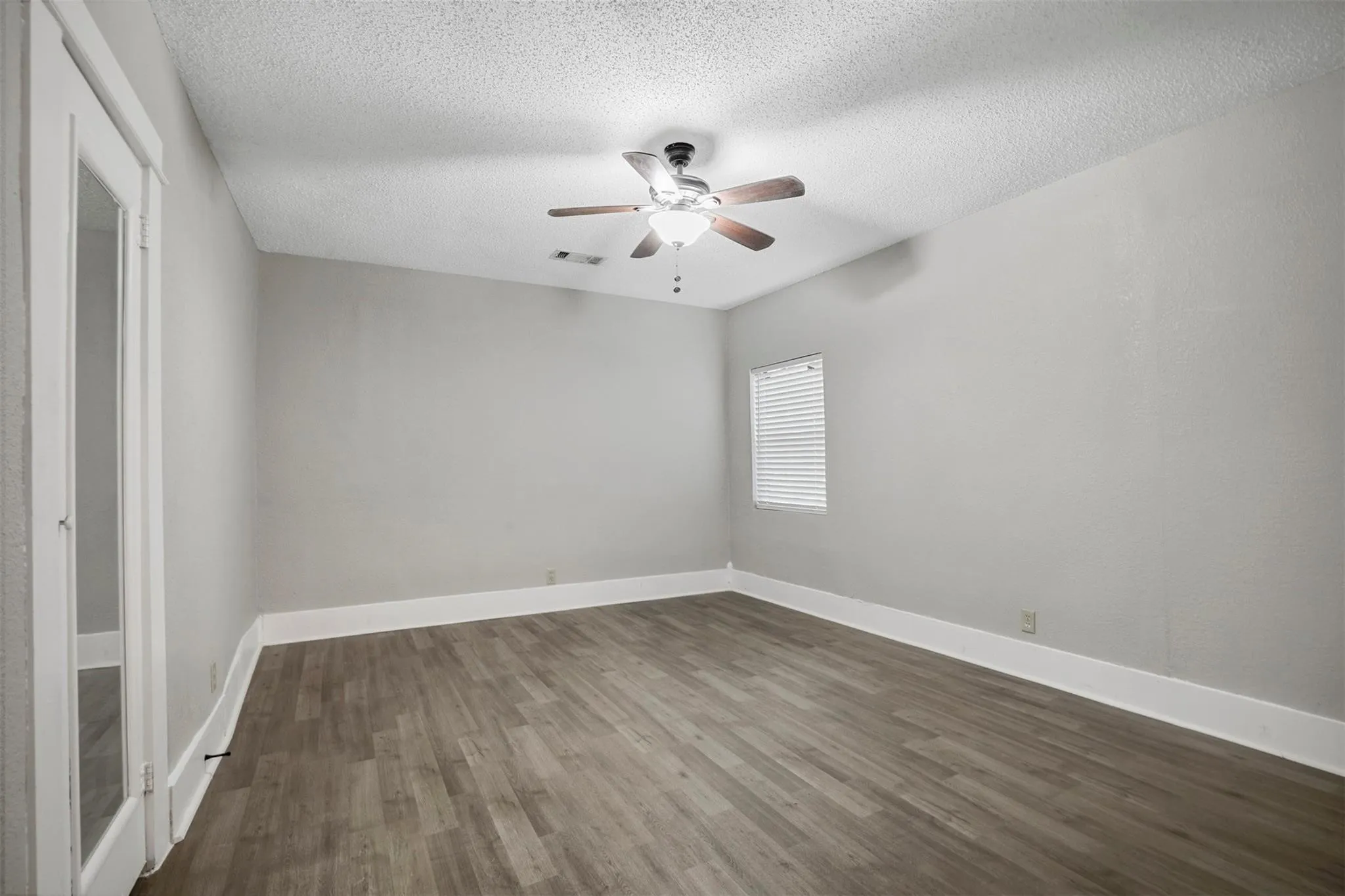 For Sale in Grayson County , 509 E Heron, Denison, Texas 75021, 3 Bedroom, 2 Bathroom, Garage spaces, 0 Sqft, built in 1930, mls#21369263, Real Estate Agent in Denison, Homes For Sale in Grayson county, Homes For Sale in Denison, Realtor in Denison Texas, Real Estate Brokerage Independent Realty Texas, Luminita Cordes Realtor