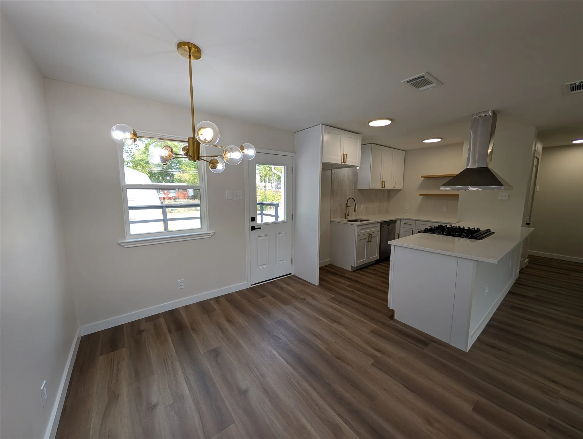 Single Family Residence For Rent in Dallas County , 2807 Andrea Lane, Dallas, Texas 75228, 3 Bedroom, 2 Bathroom, Garage spaces, 1,091 Sqft, built in 1955, mls#21369266, Real Estate Agent in Dallas, Homes For Rent in Dallas county, Homes For Rent in Dallas, Realtor in Dallas Texas, Real Estate Brokerage Independent Realty Texas, Luminita Cordes Realtor