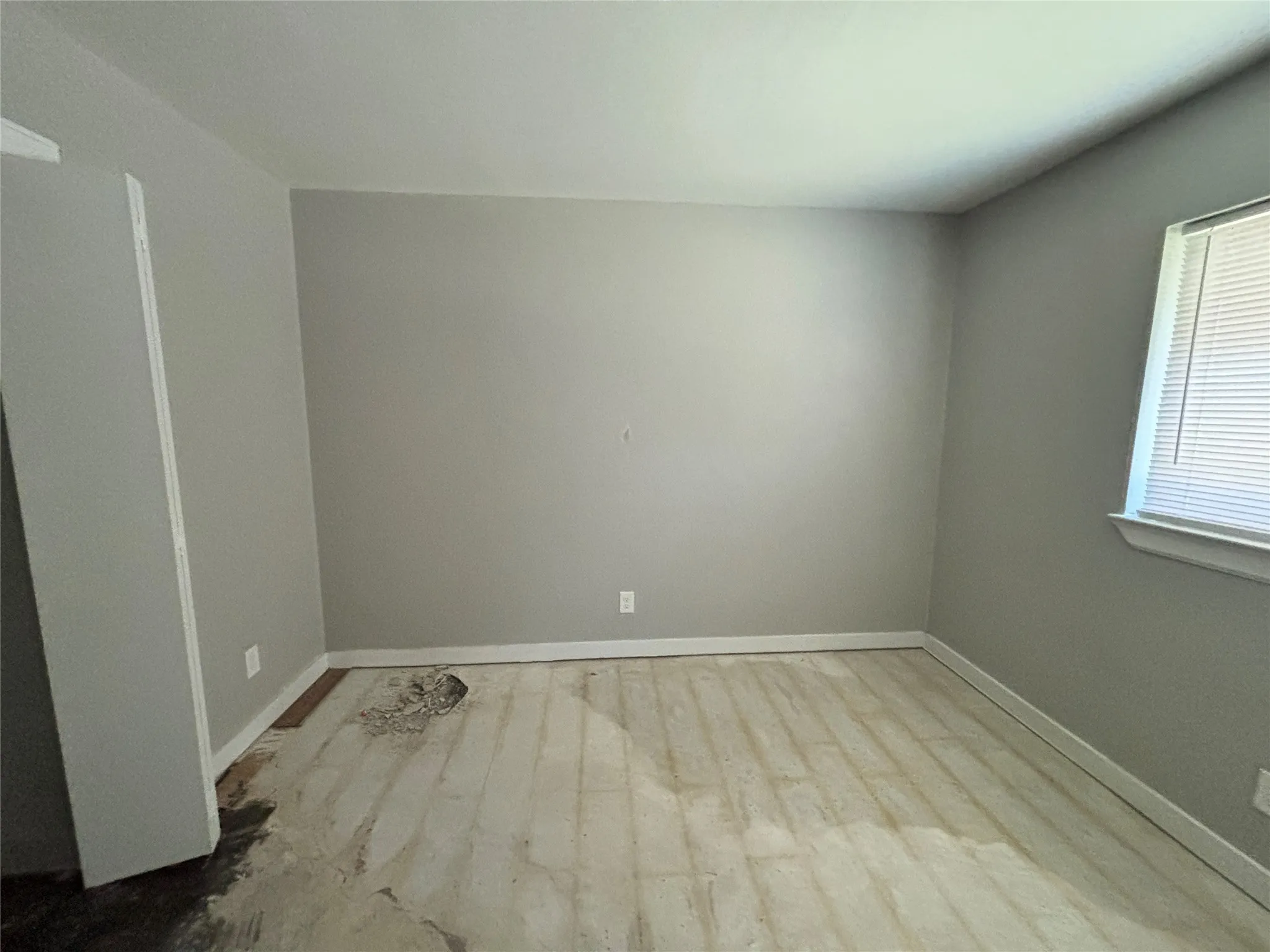 Single Family Residence For Sale in Dallas County , 930 Briar Way, Garland, Texas 75043, 4 Bedroom, 2 Bathroom, 2 Garage spaces, 1,494 Sqft, built in 1969, mls#21369267, Real Estate Agent in Garland, Homes For Sale in Dallas county, Homes For Sale in Garland, Realtor in Garland Texas, Real Estate Brokerage Independent Realty Texas, Luminita Cordes Realtor