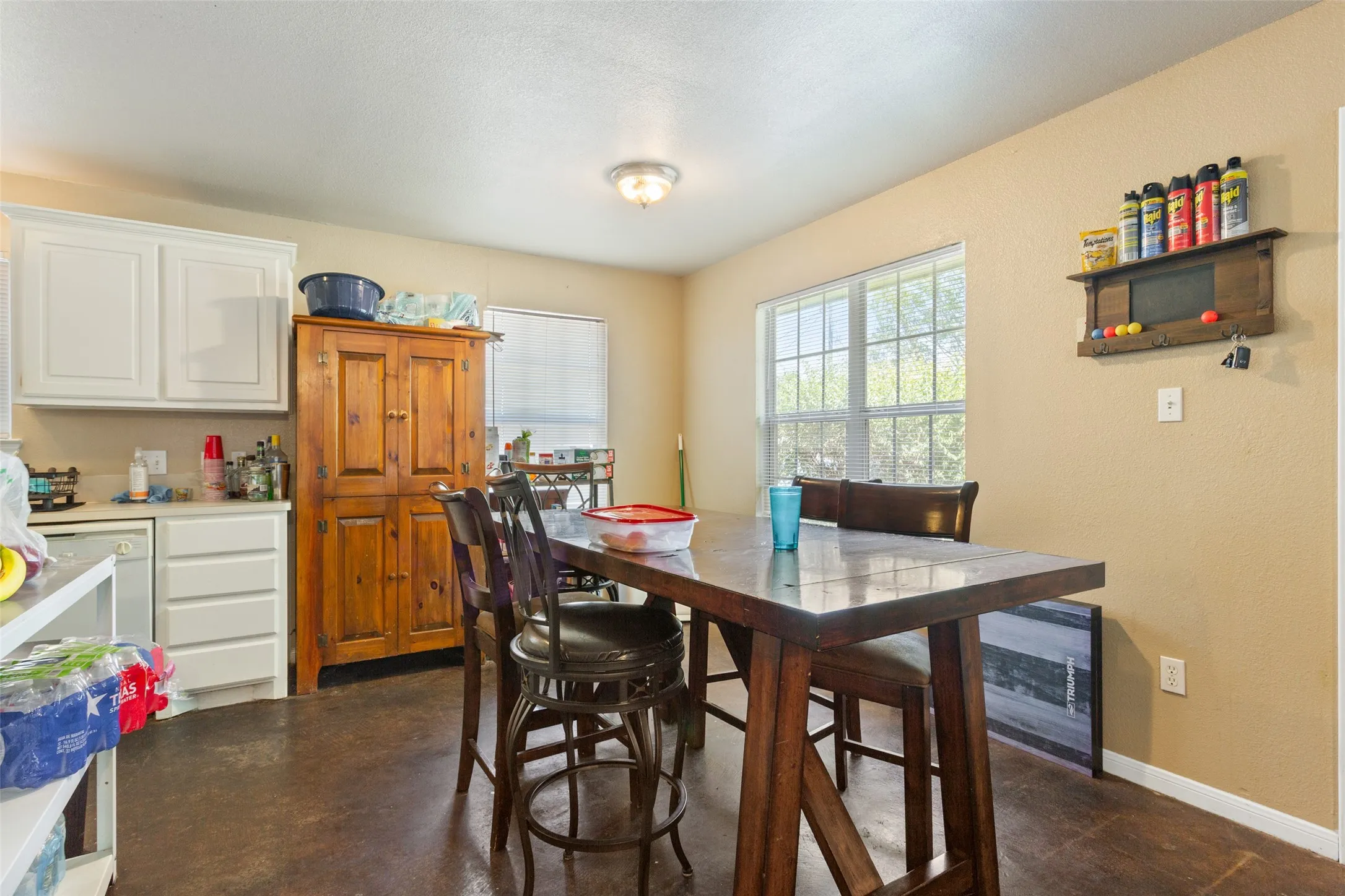 Single Family Residence For Sale in Mc Lennan County , 1929 S 14th Street, Waco, Texas 76706, 5 Bedroom, 2 Bathroom, Garage spaces, 1,648 Sqft, built in 2004, mls#21360534, Real Estate Agent in Waco, Homes For Sale in Mc Lennan county, Homes For Sale in Waco, Realtor in Waco Texas, Real Estate Brokerage Independent Realty Texas, Luminita Cordes Realtor